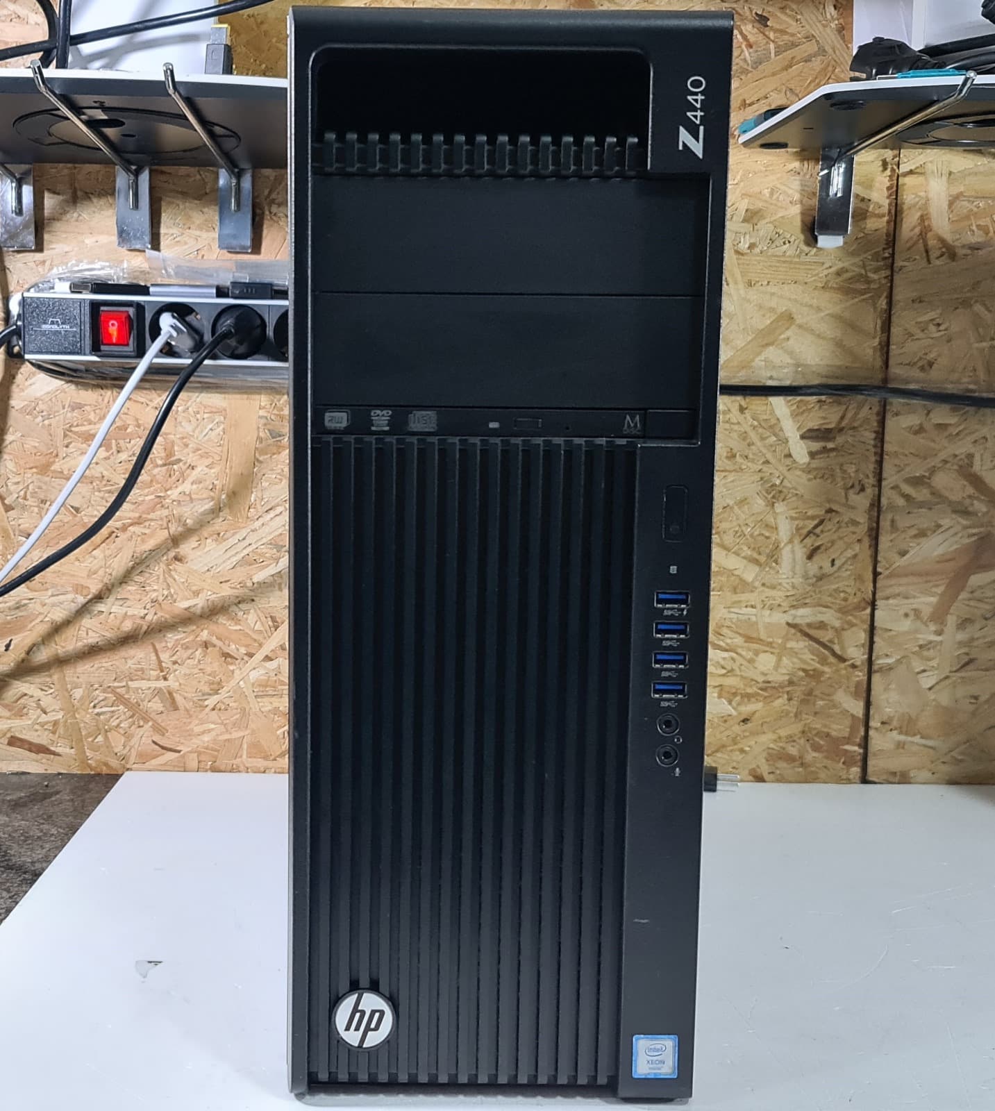 Computador HP WorkStation Z440 — image 15