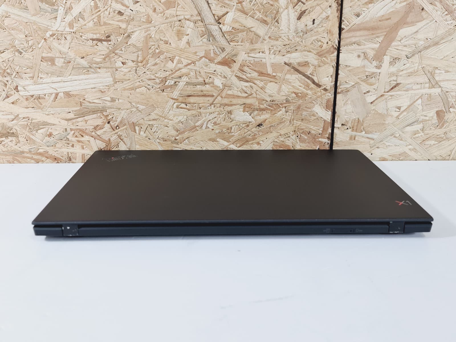 Portátil Lenovo ThinkPad X1 Carbon de 6ª Geração — image 2