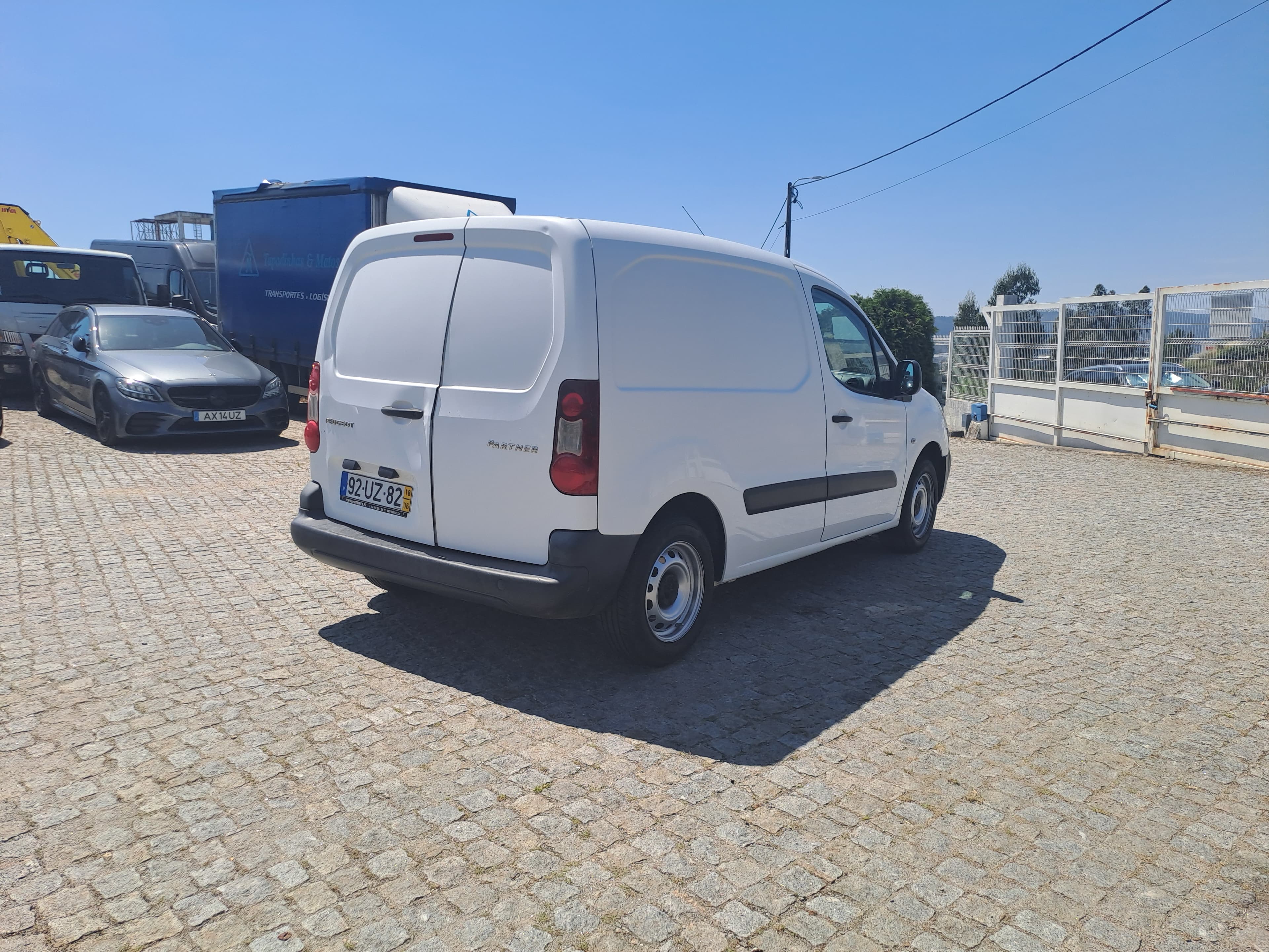 Peugeot Partner 1.6 HDI · Ano 2018 — imagem 6