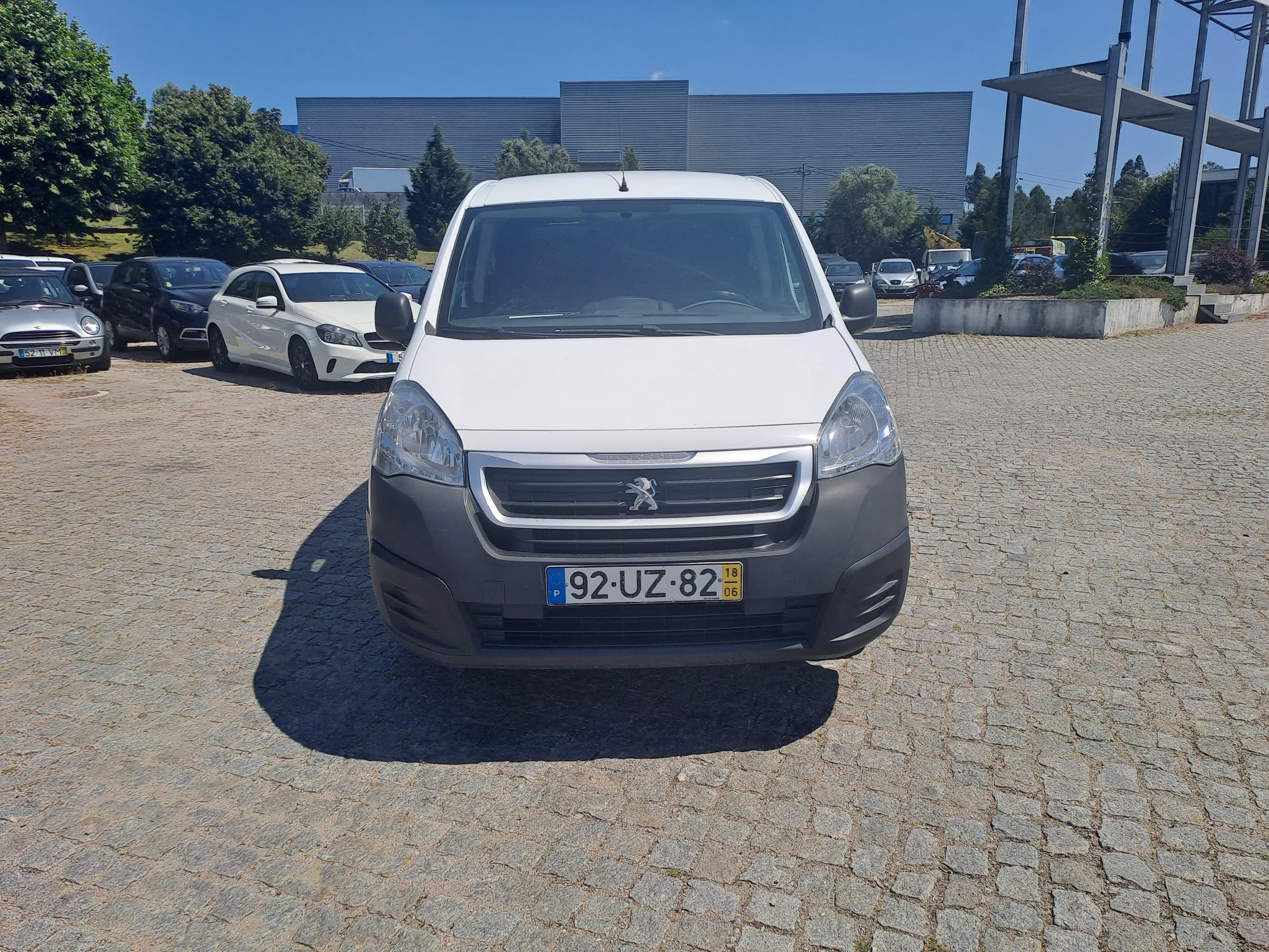 Peugeot Partner 1.6 HDI · Ano 2018 — imagem 2