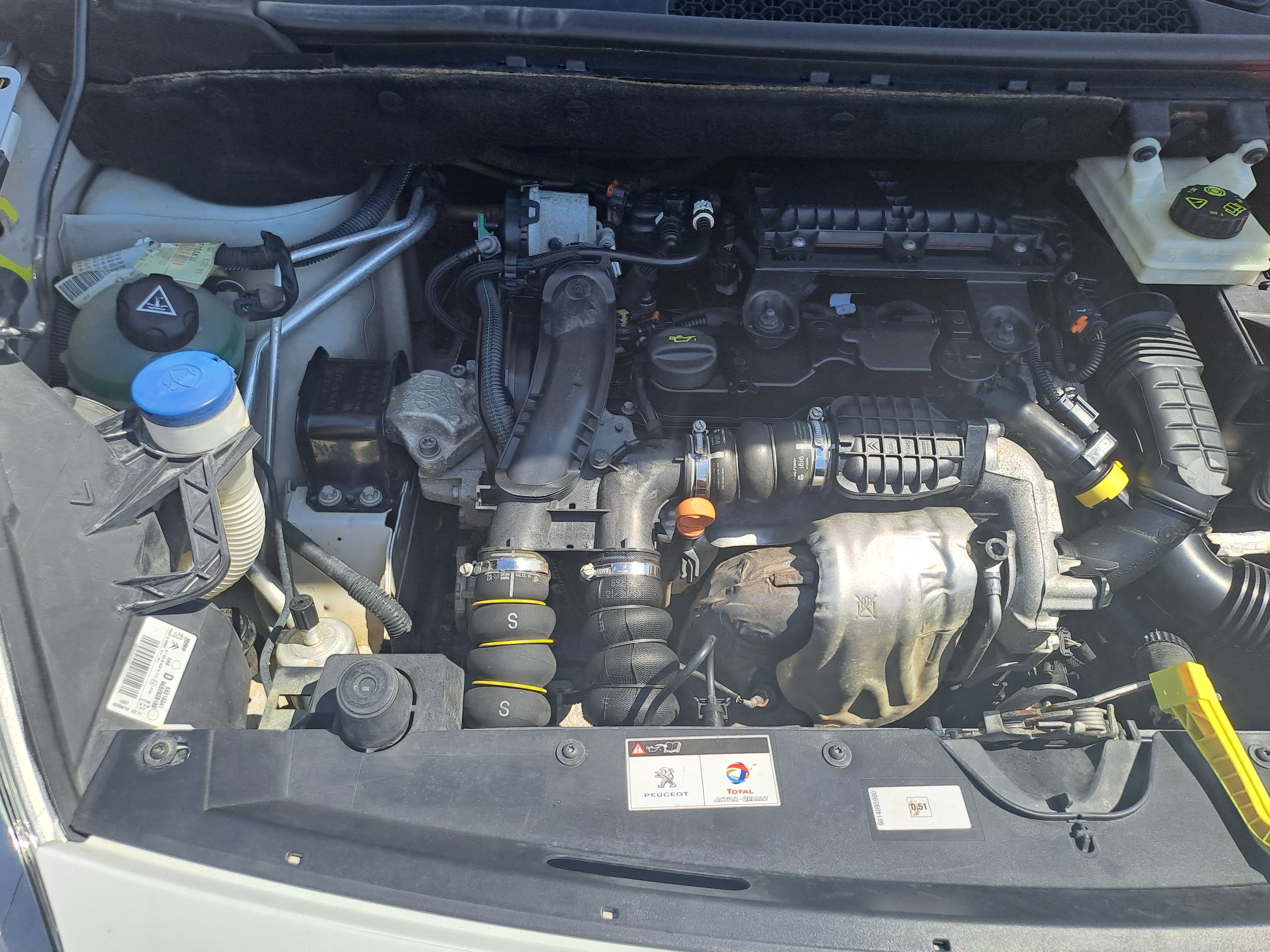Peugeot Partner 1.6 HDI · Ano 2018 — imagem 12