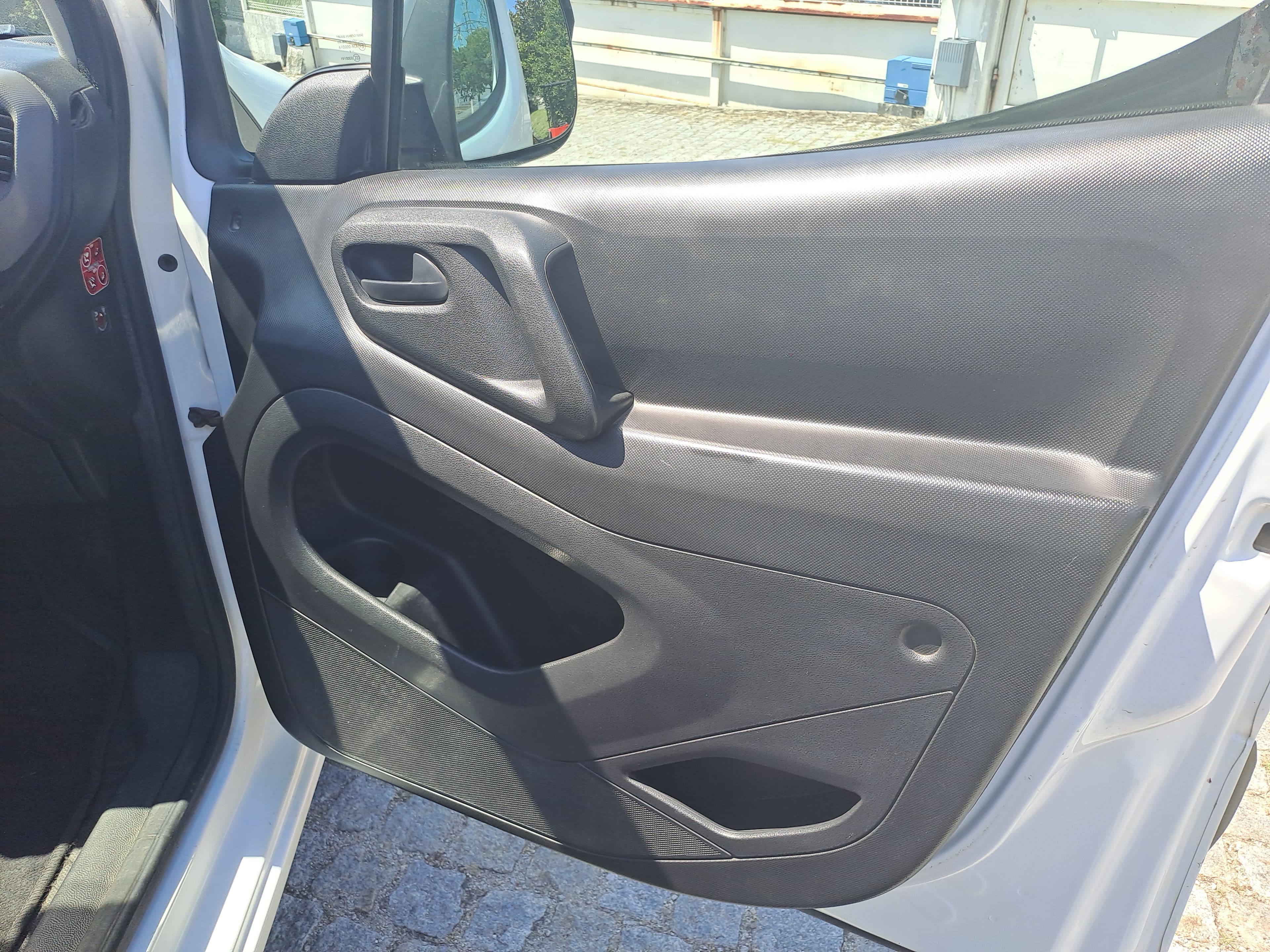 Peugeot Partner 1.6 HDI · Ano 2018 — imagem 28