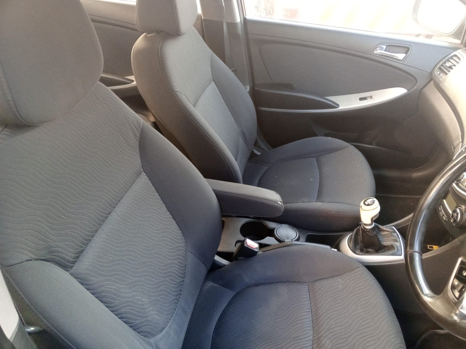 Hyundai Accent — imagem 7