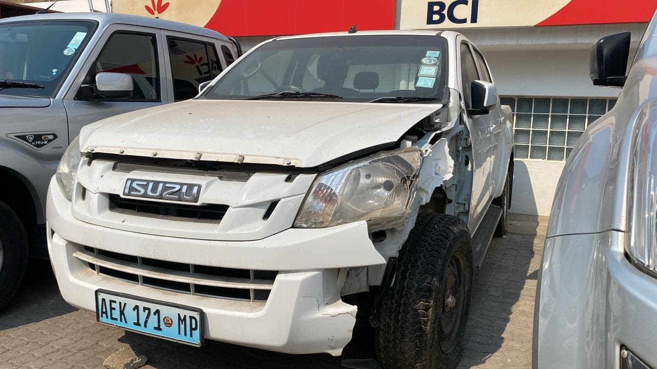 ISUZU KB250 — imagem 3