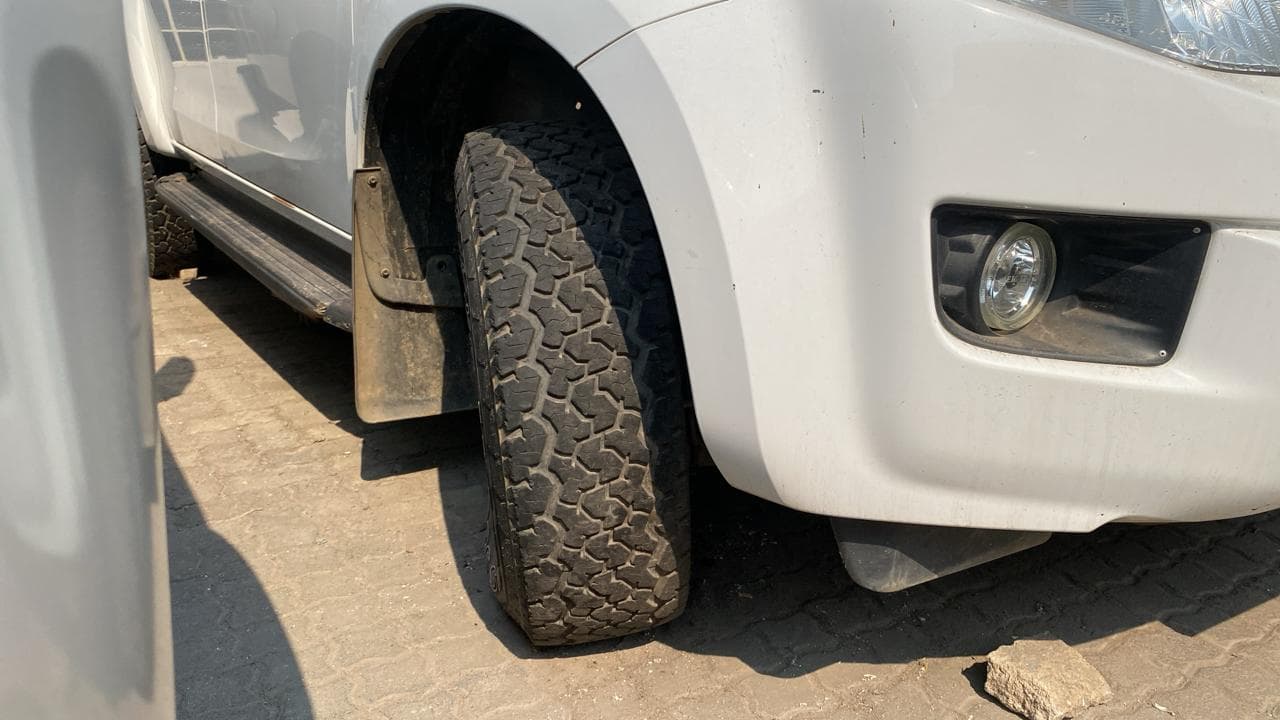 ISUZU KB250 — imagem 8