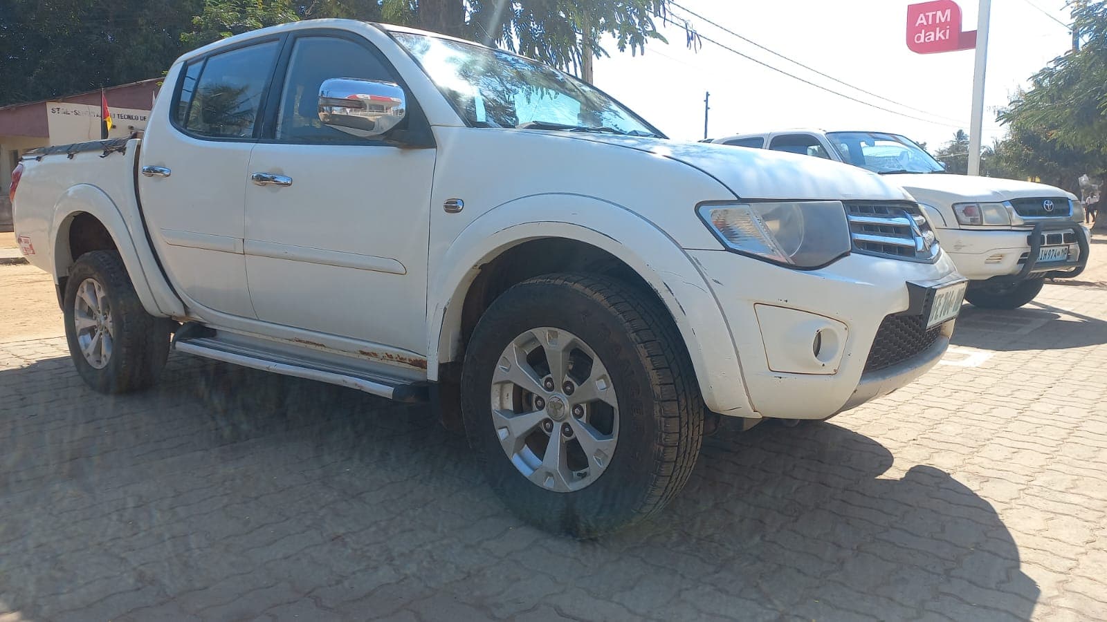 Mitsubishi Triton 2.5 HP · Ano 2015 — image 2