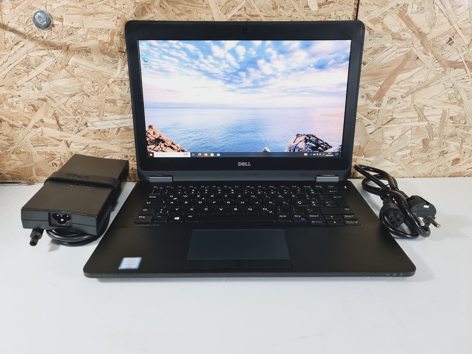 Portátil Dell Latitude E7270 — imagen 1