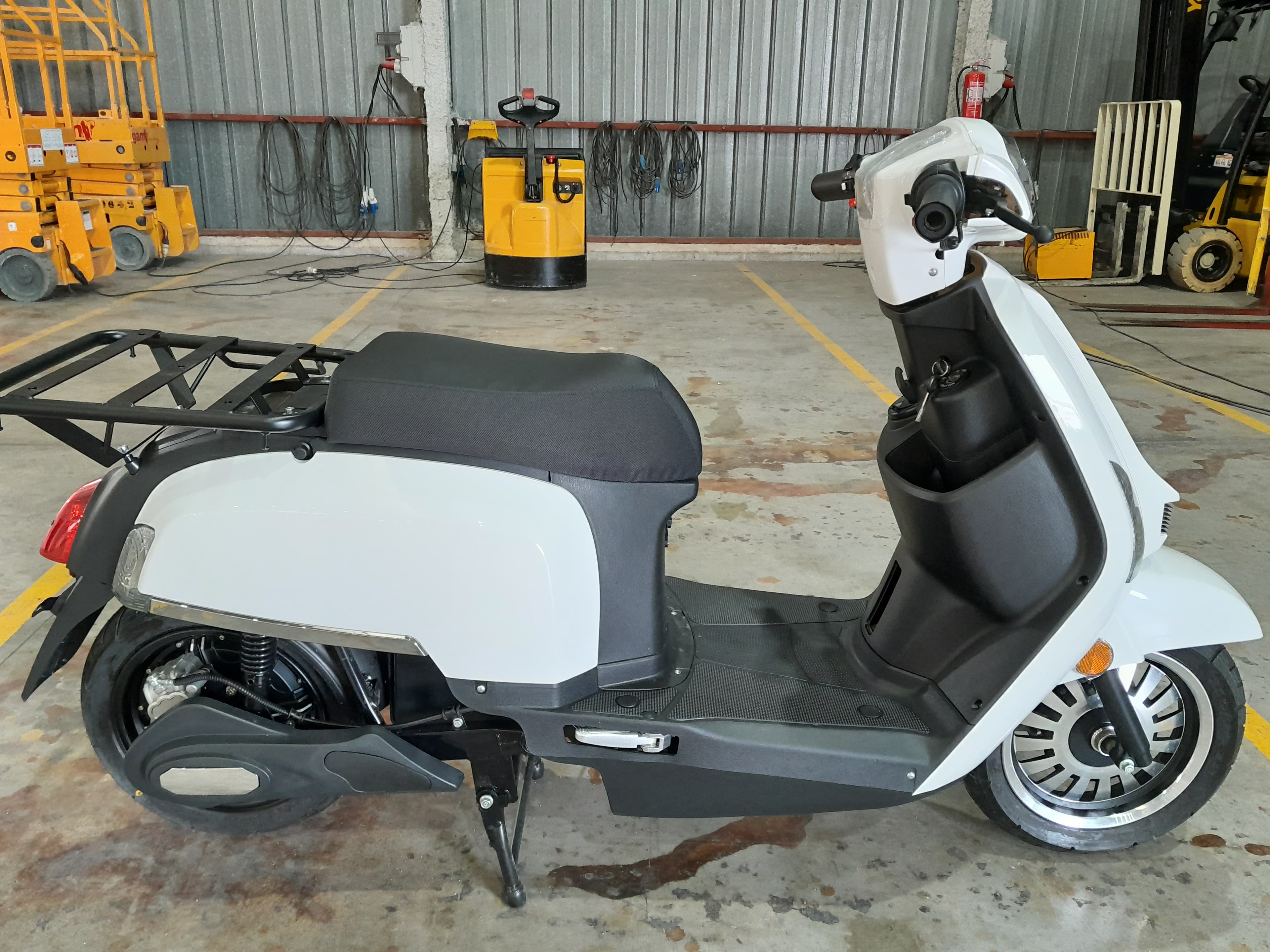 Urban Electric Motors Delivery 80 — image 2