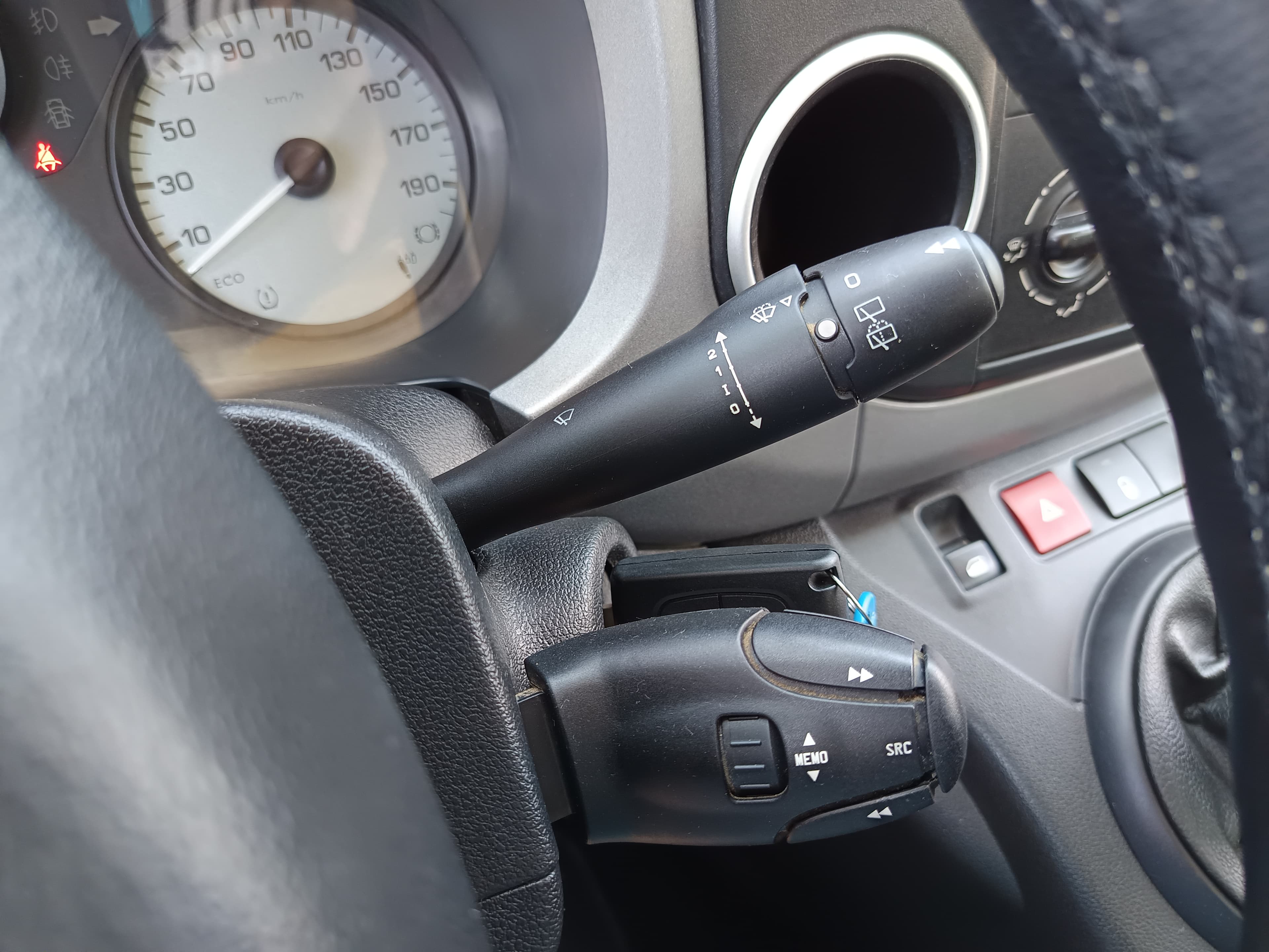 Peugeot Partner · Ano 2018 — image 35
