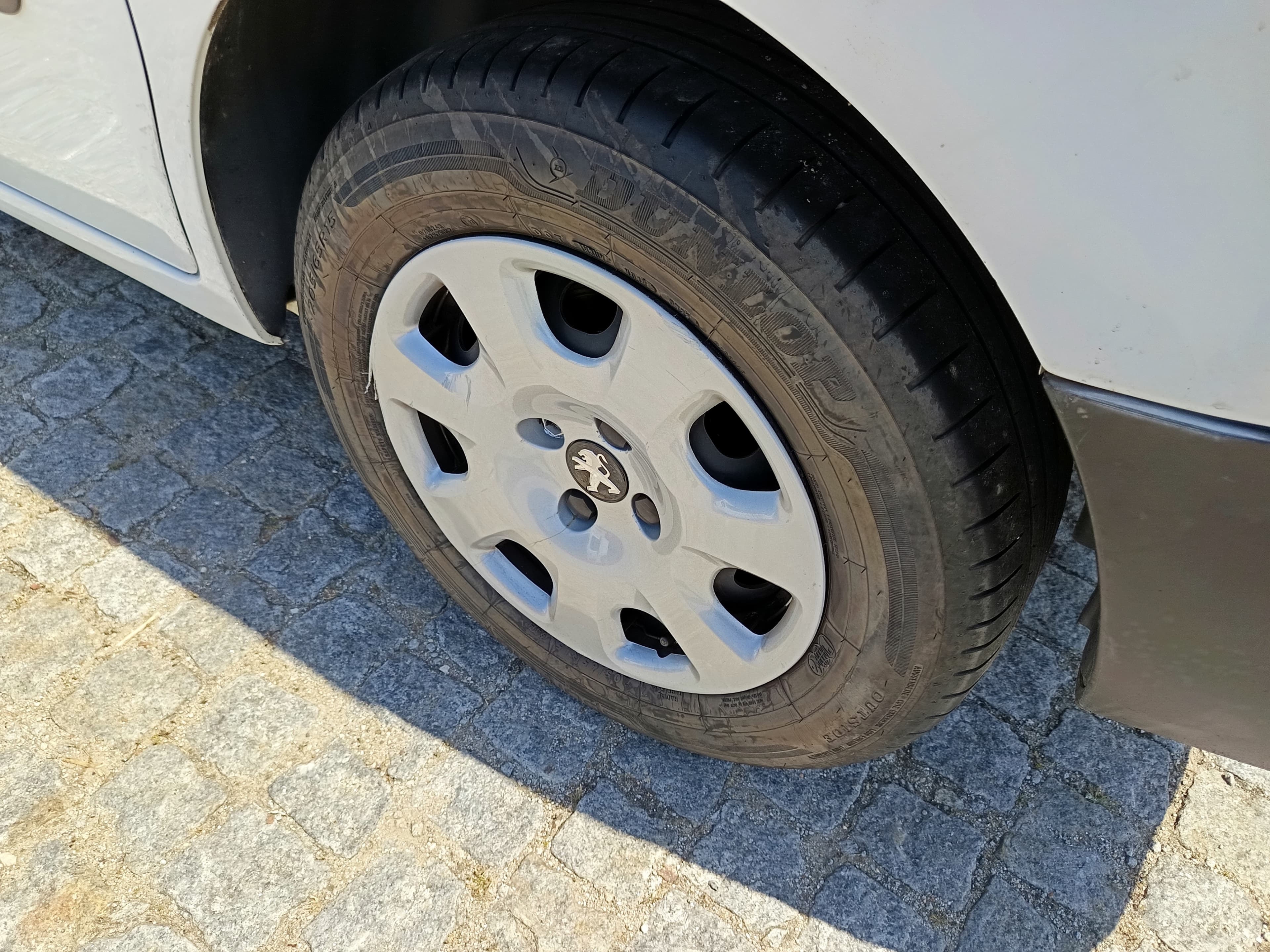 Peugeot Partner · Ano 2018 — image 12