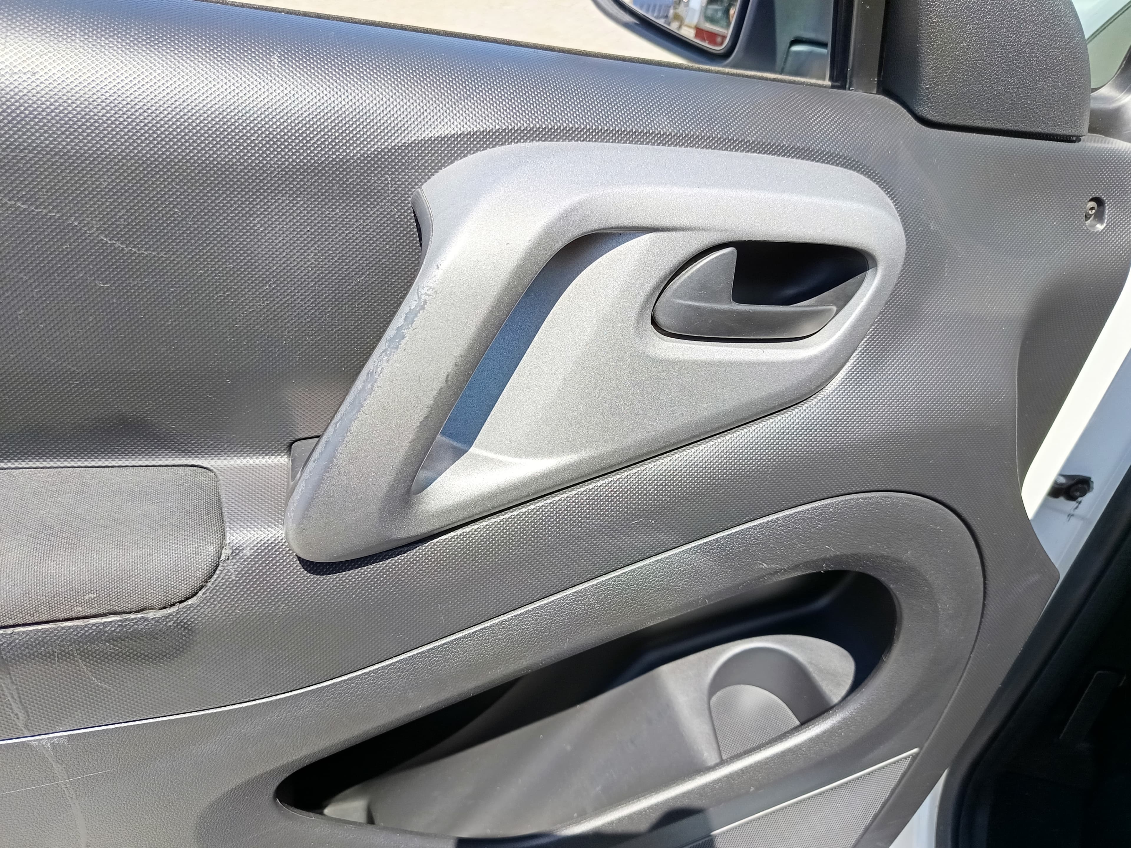 Peugeot Partner · Ano 2018 — image 18