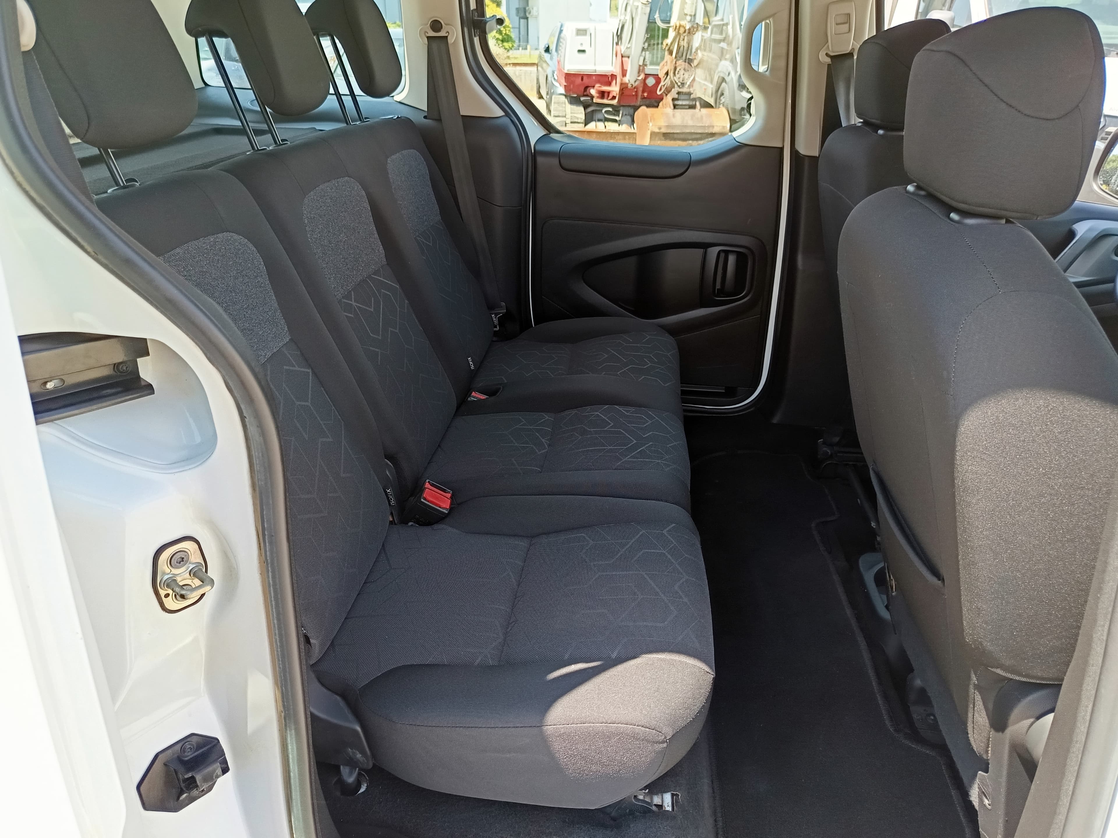 Peugeot Partner · Ano 2018 — image 20