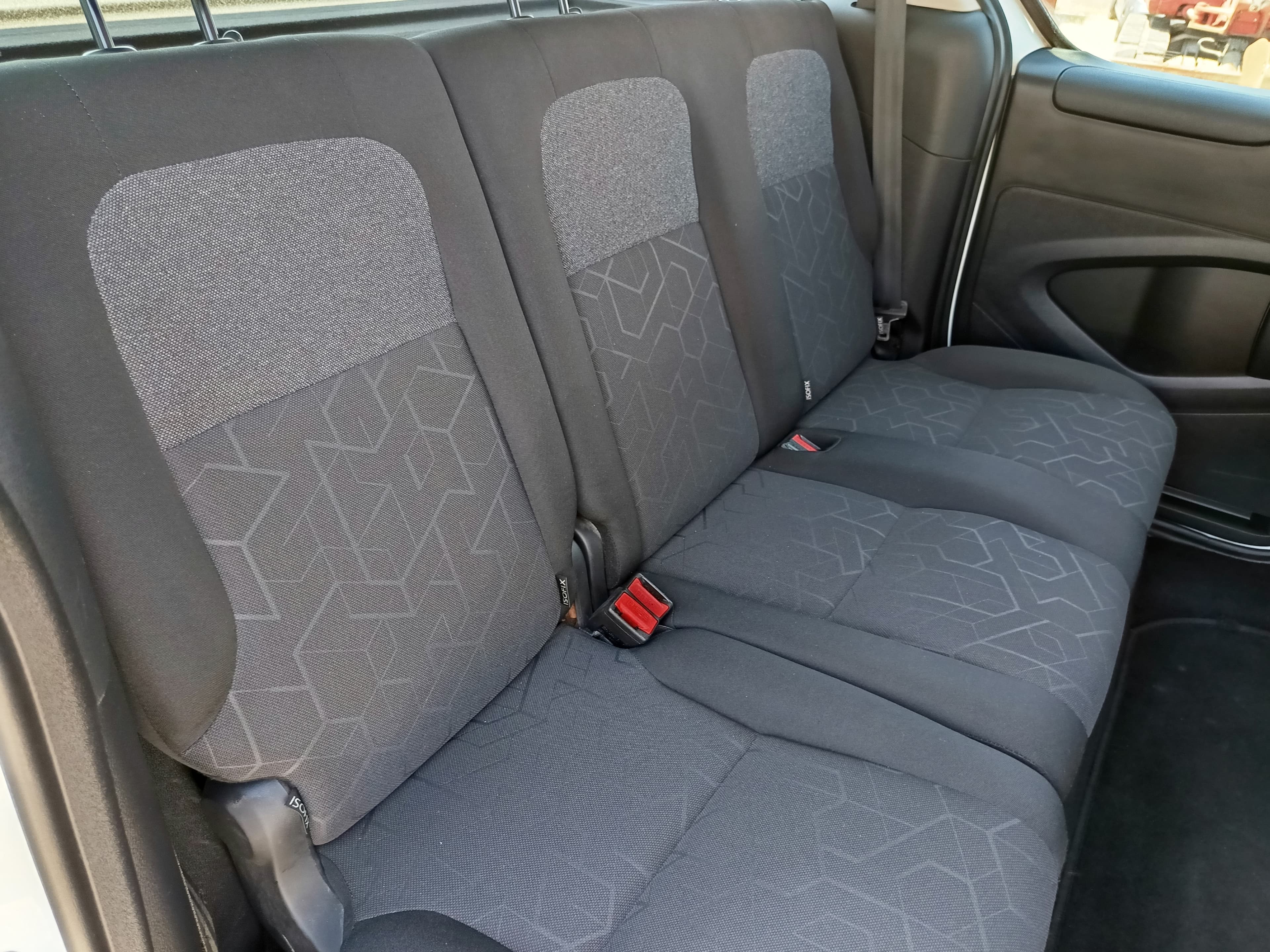Peugeot Partner · Ano 2018 — image 21