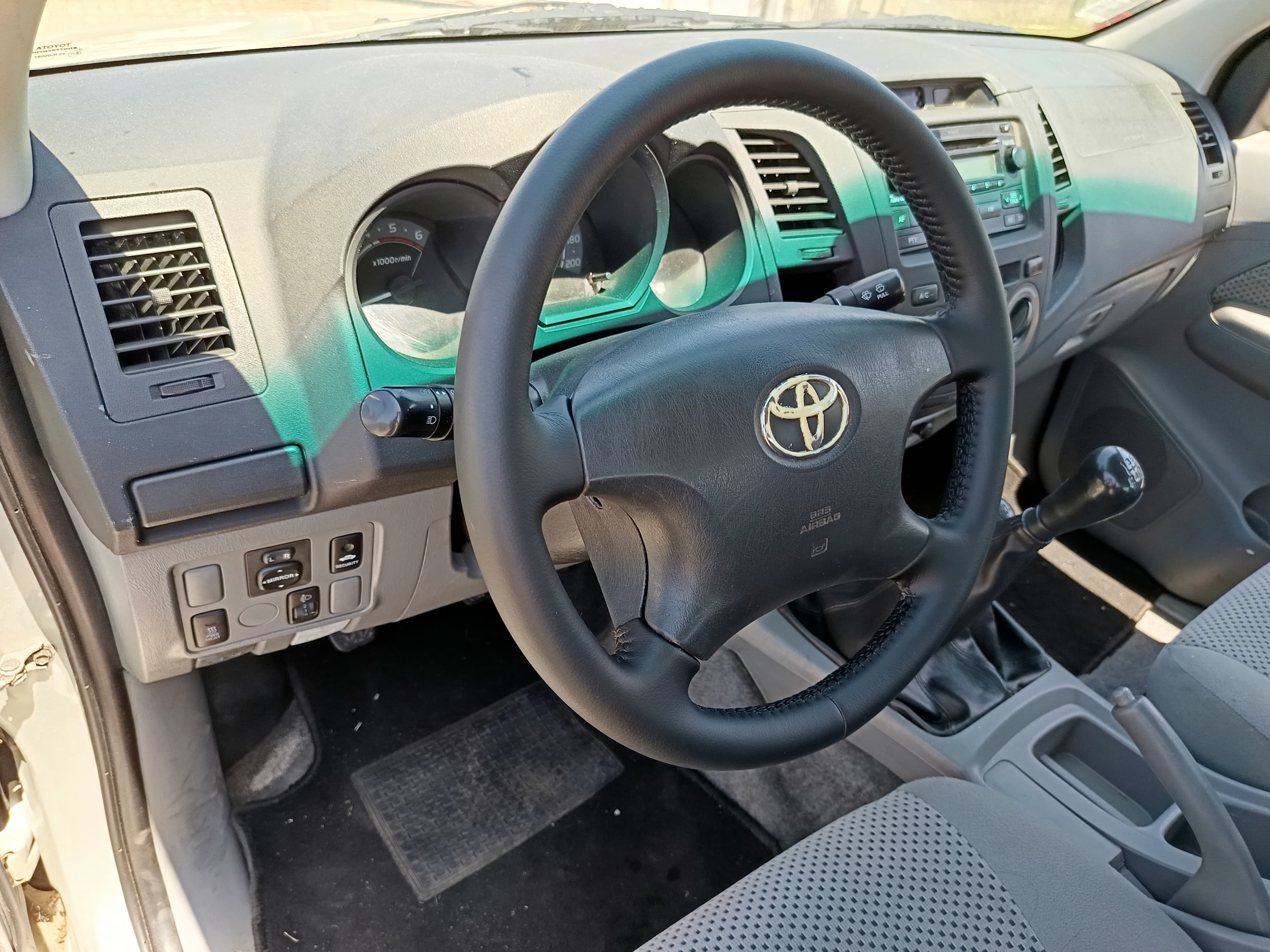 Toyota Hilux  · Ano 2005 — image 31