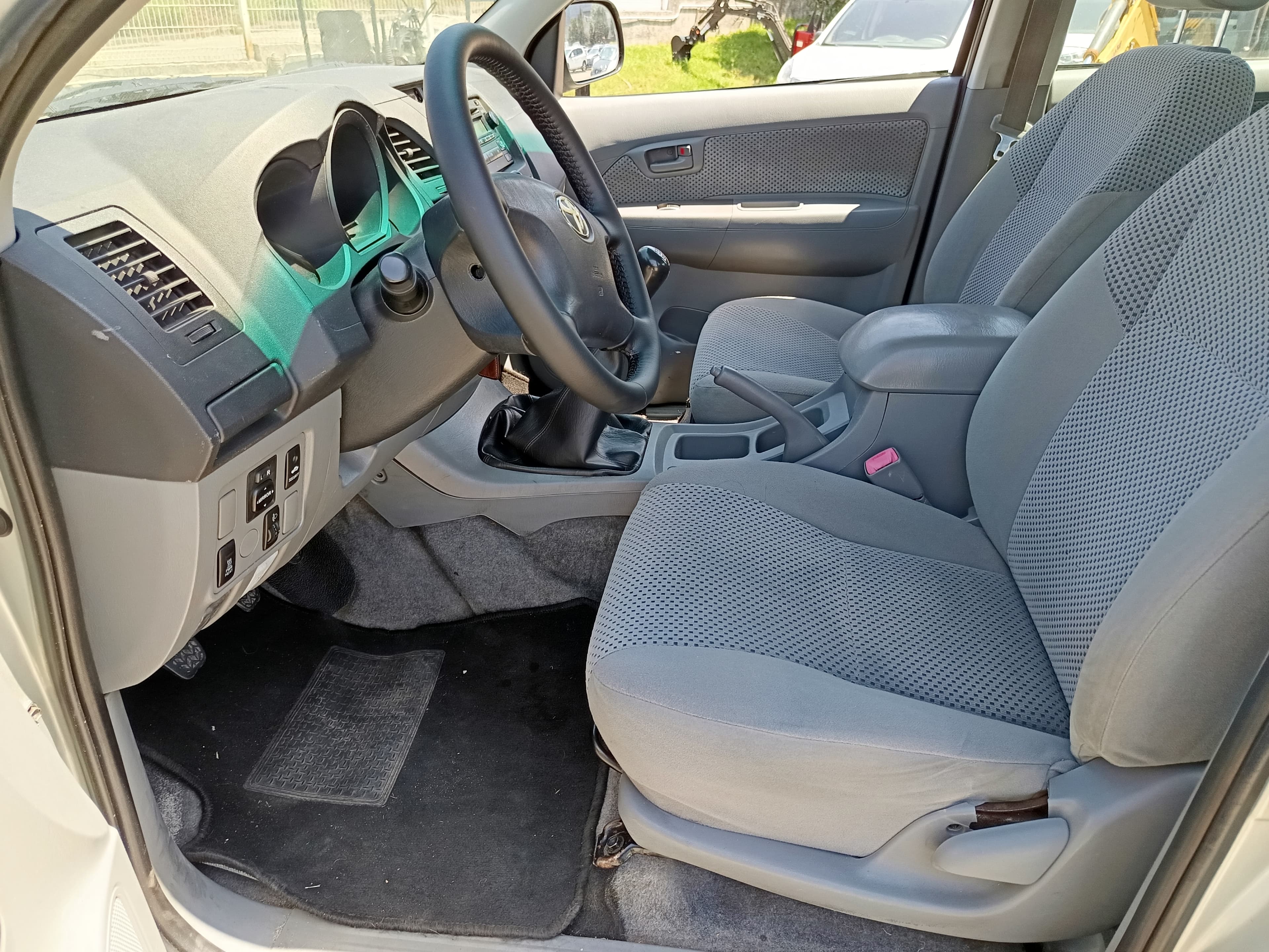 Toyota Hilux  · Ano 2005 — image 19