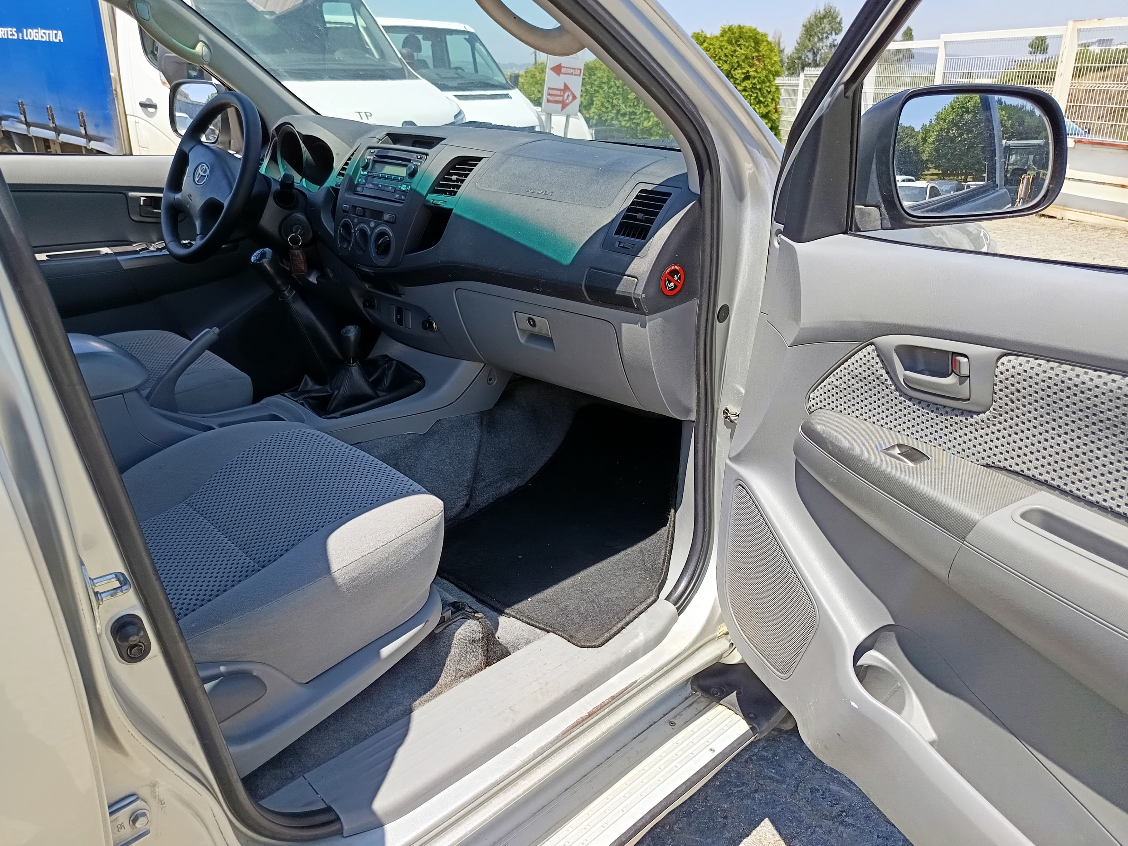 Toyota Hilux  · Ano 2005 — image 23
