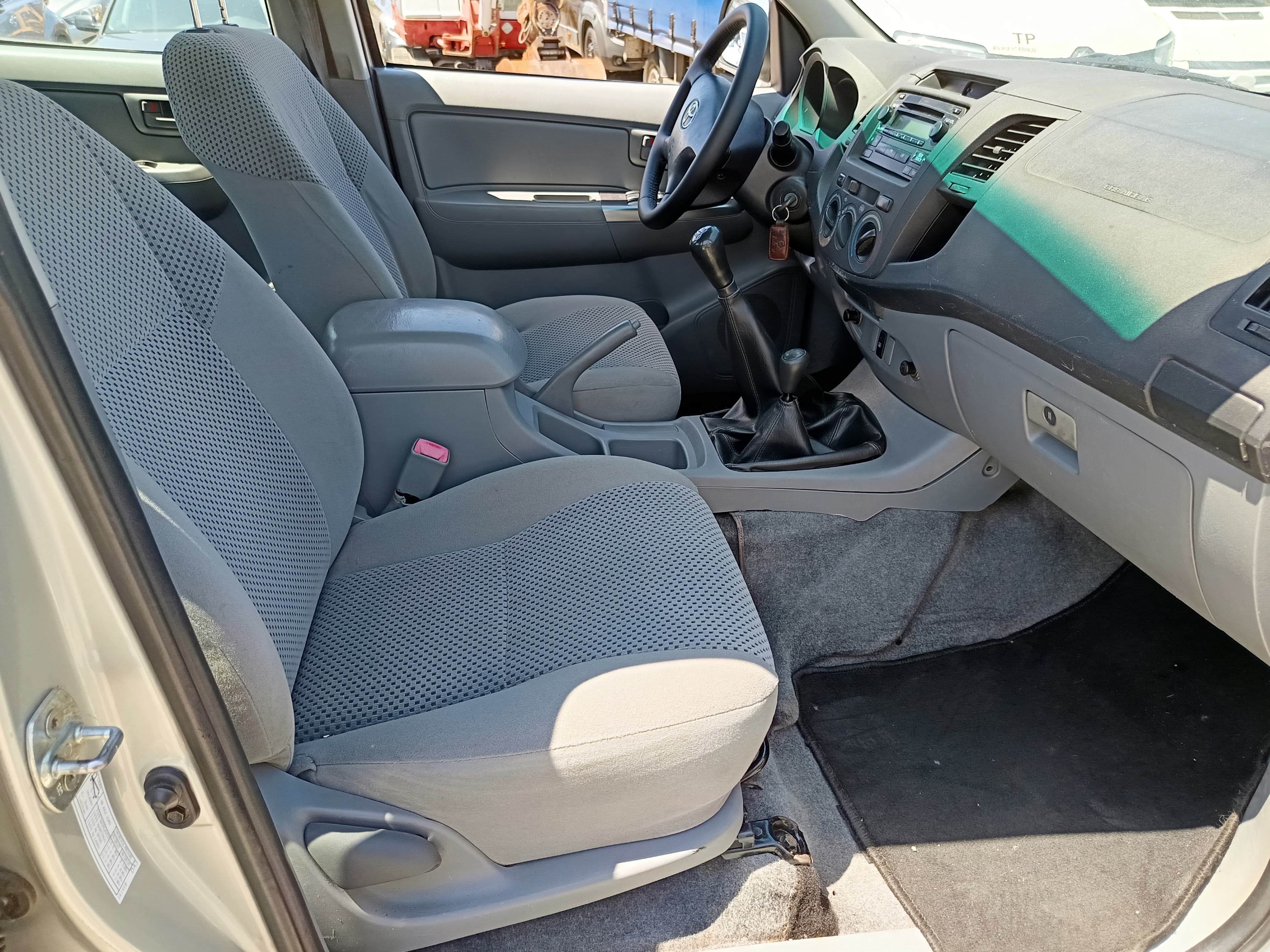 Toyota Hilux  · Ano 2005 — image 25