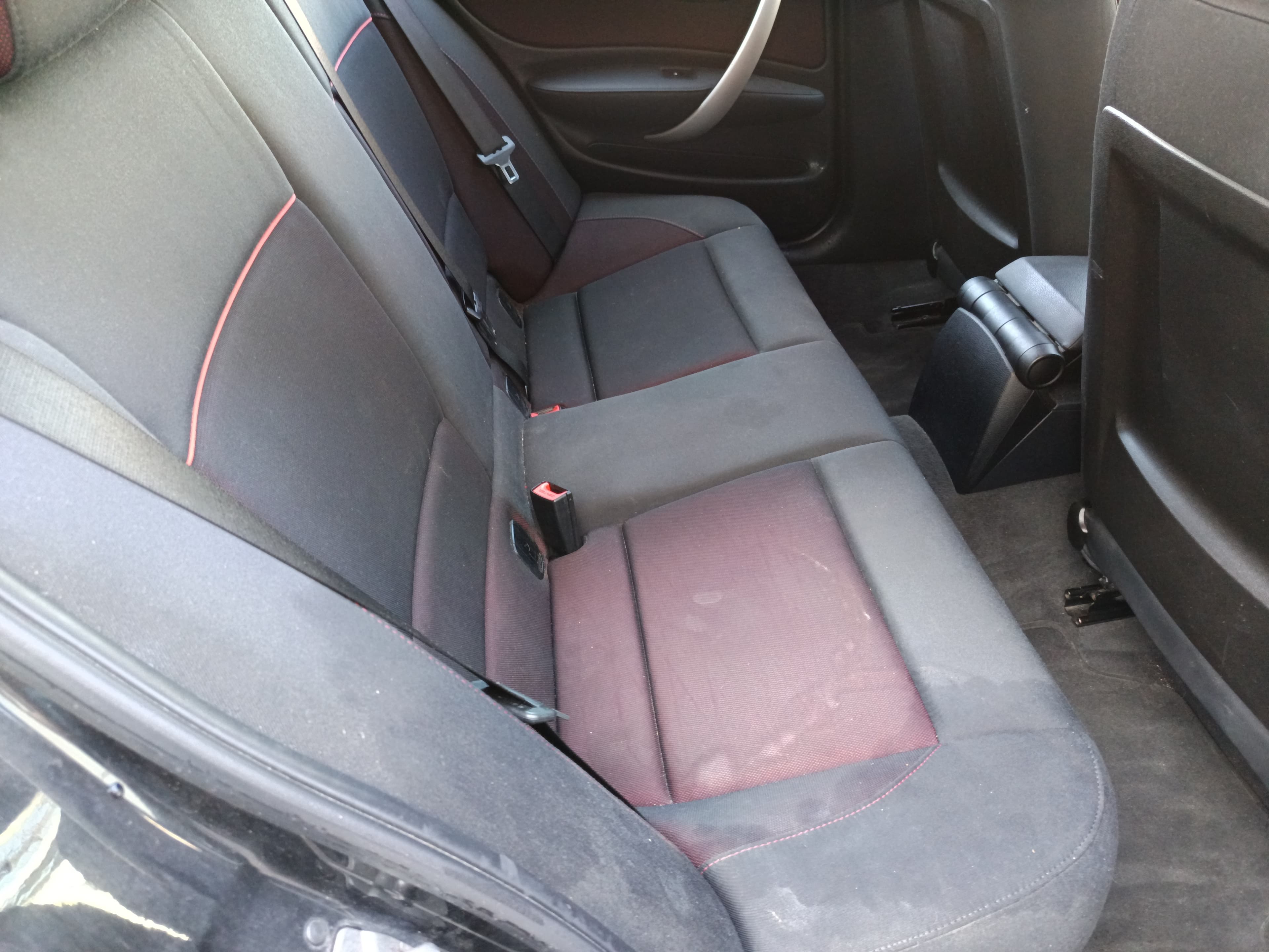 BMW 118D · Ano 2011 — imagem 21