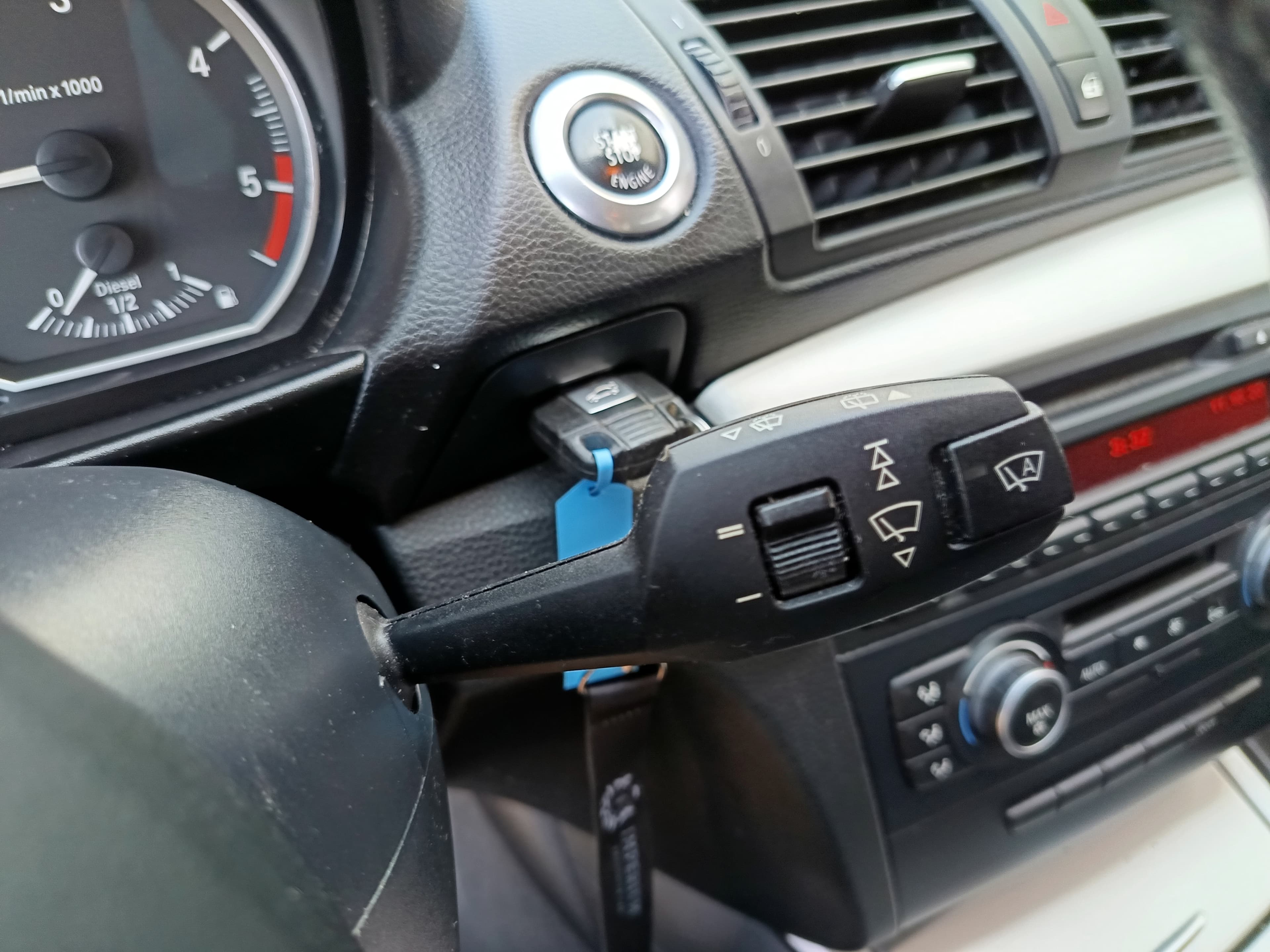 BMW 118D · Ano 2011 — imagem 29