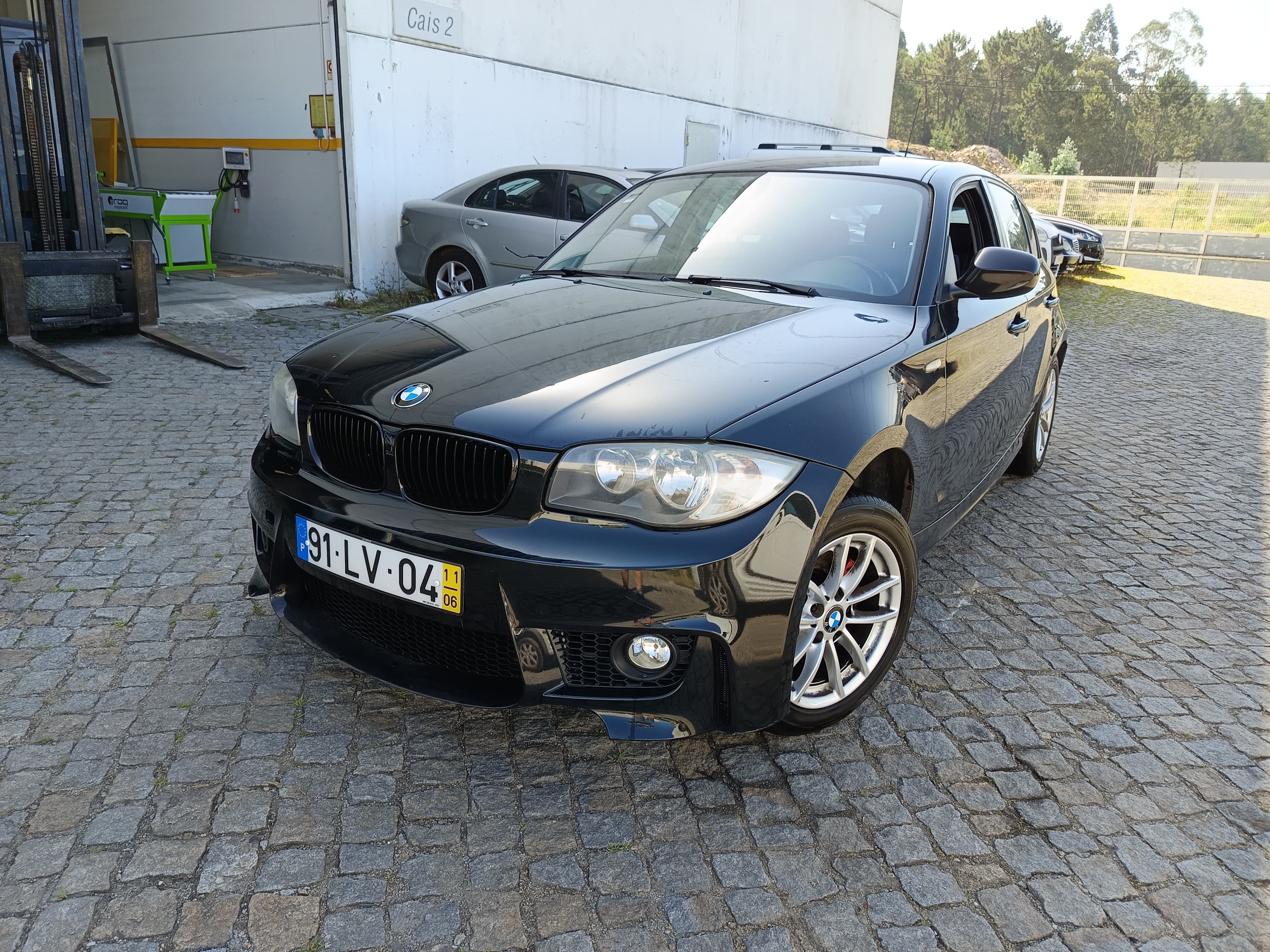 BMW 118D · Ano 2011 — imagem 2