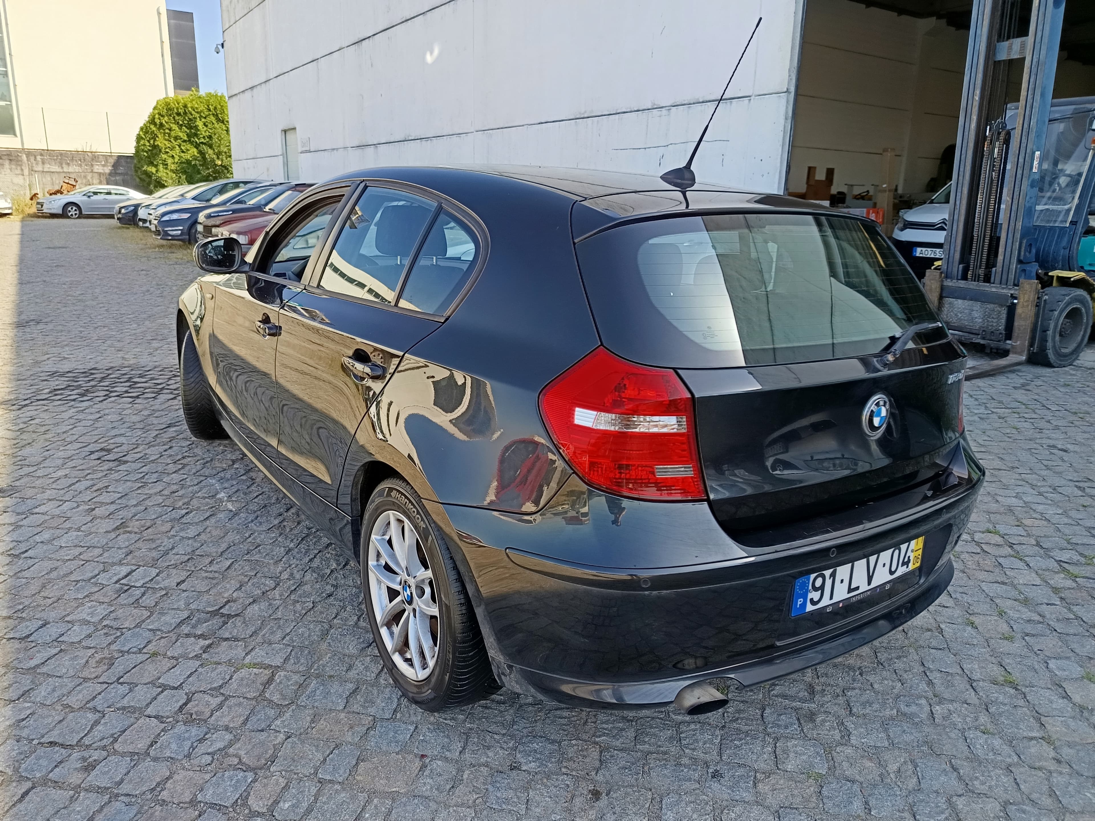 BMW 118D · Ano 2011 — imagem 4