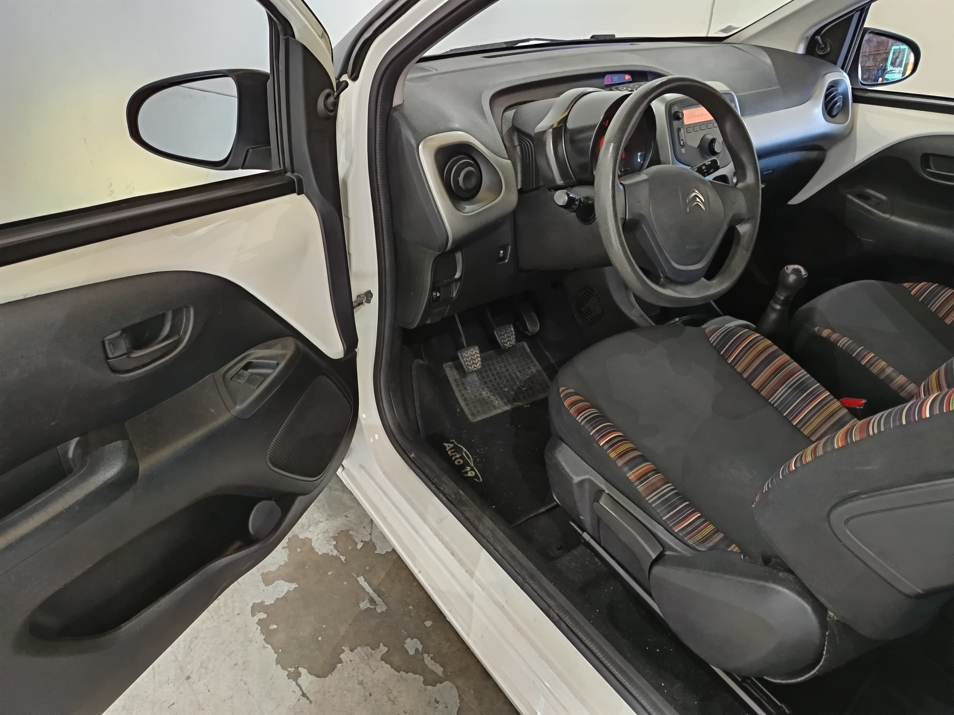 Citroën C1 · Ano 2015 — image 28
