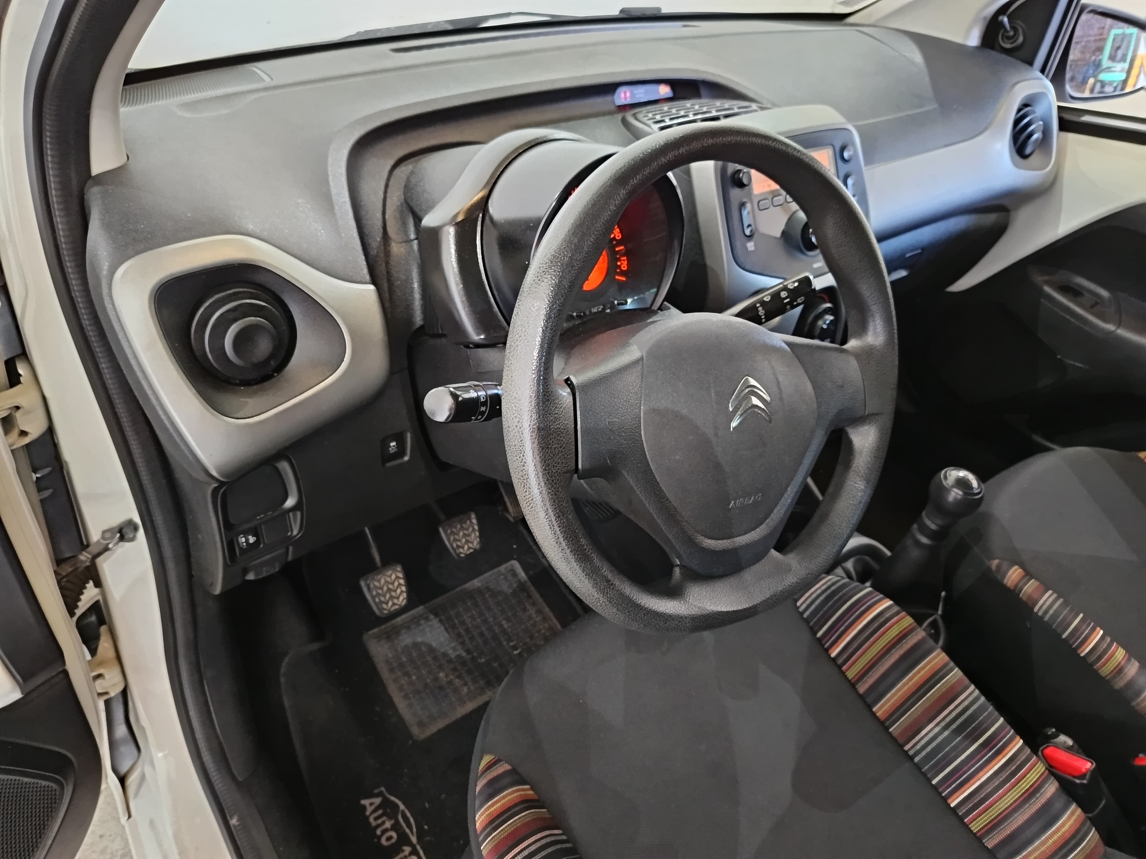 Citroën C1 · Ano 2015 — image 36