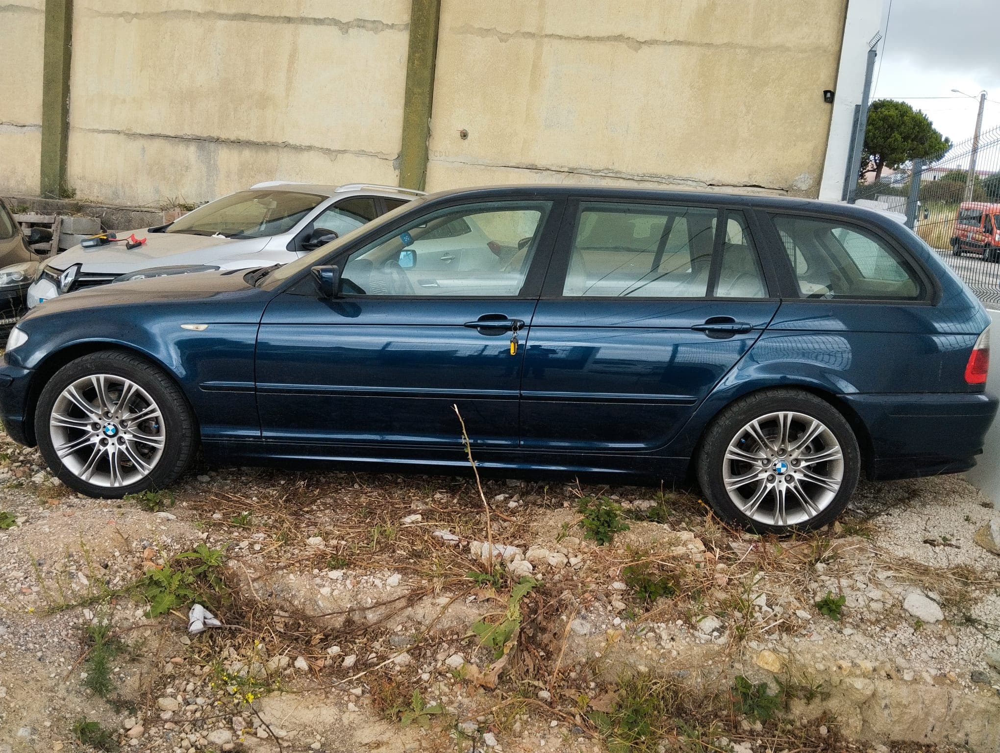 BMW 320D · Ano 2001 — imagem 4