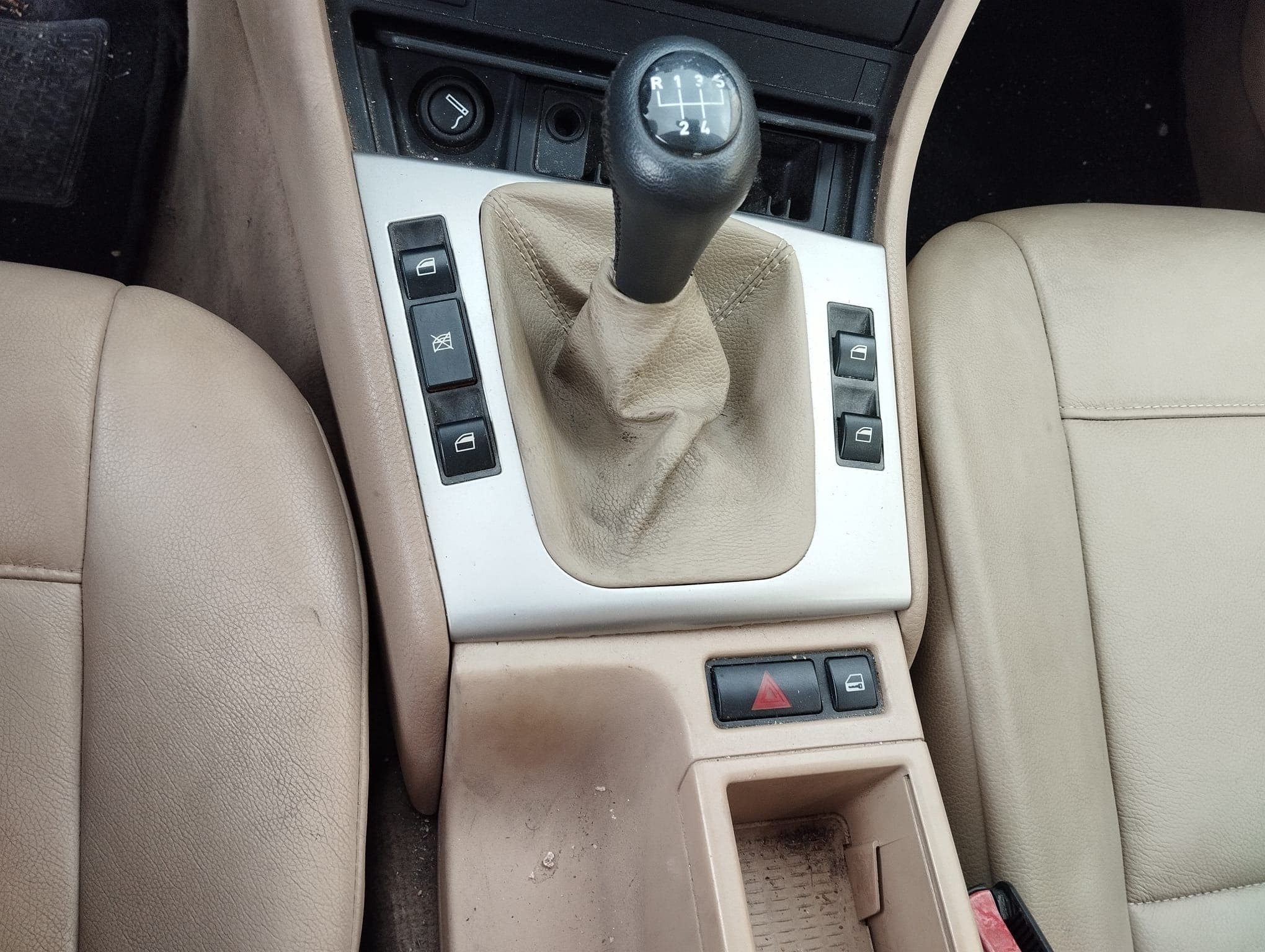 BMW 320D · Ano 2001 — imagem 14