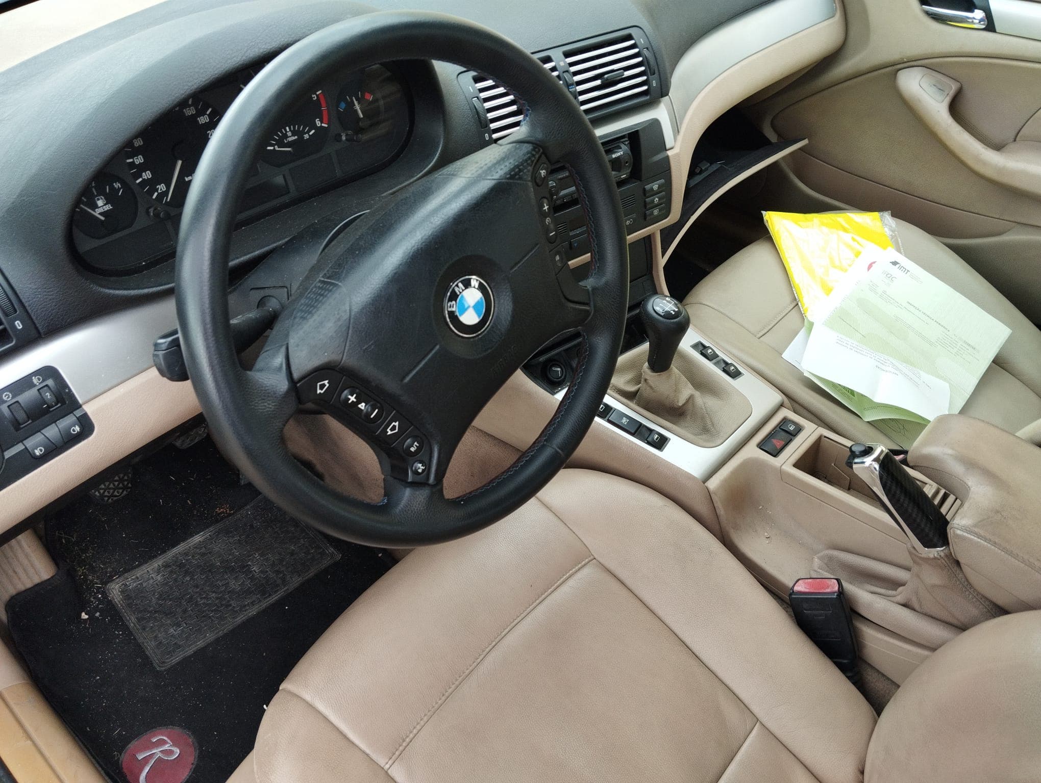 BMW 320D · Ano 2001 — imagem 16