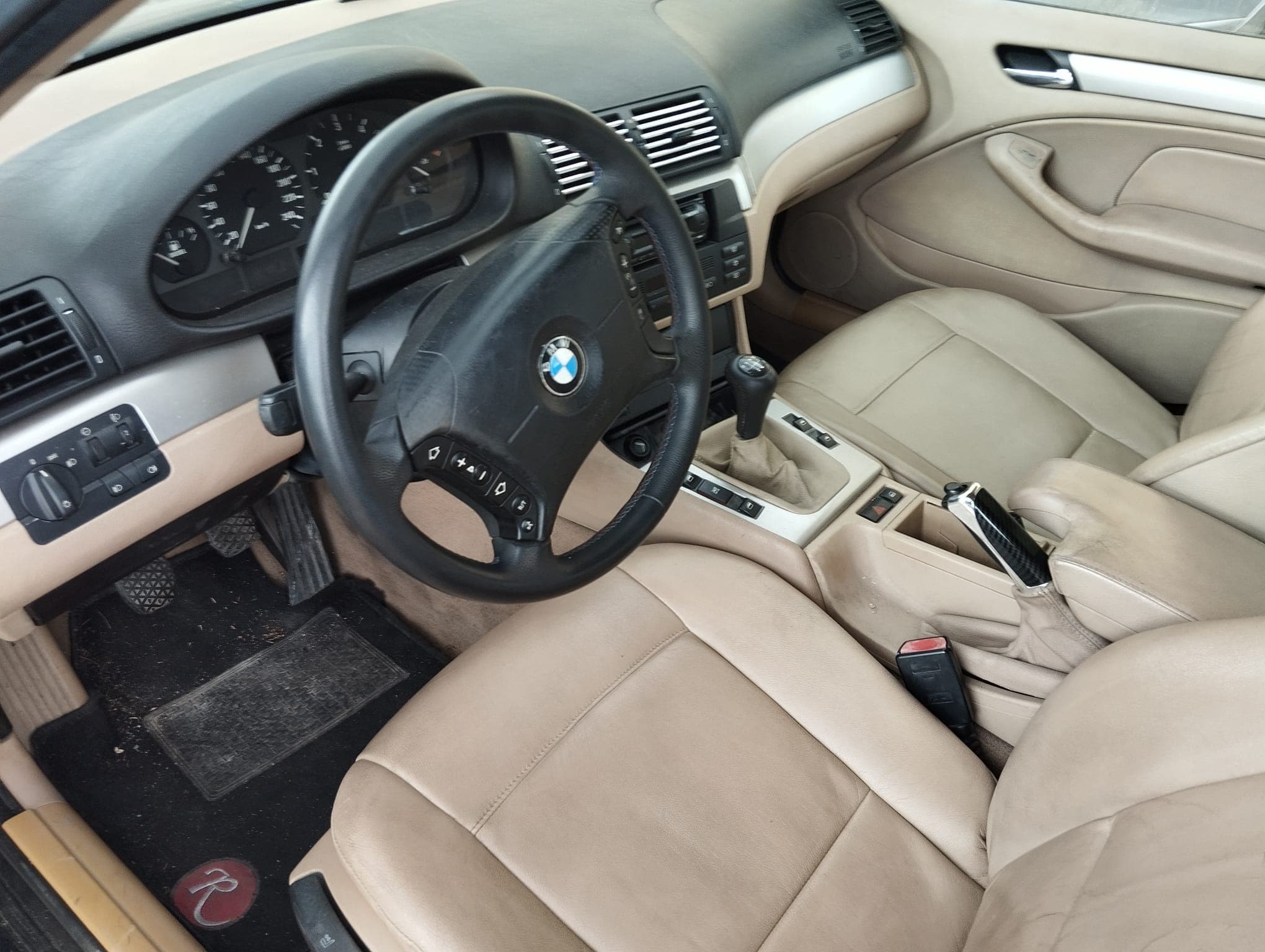 BMW 320D · Ano 2001 — imagem 13