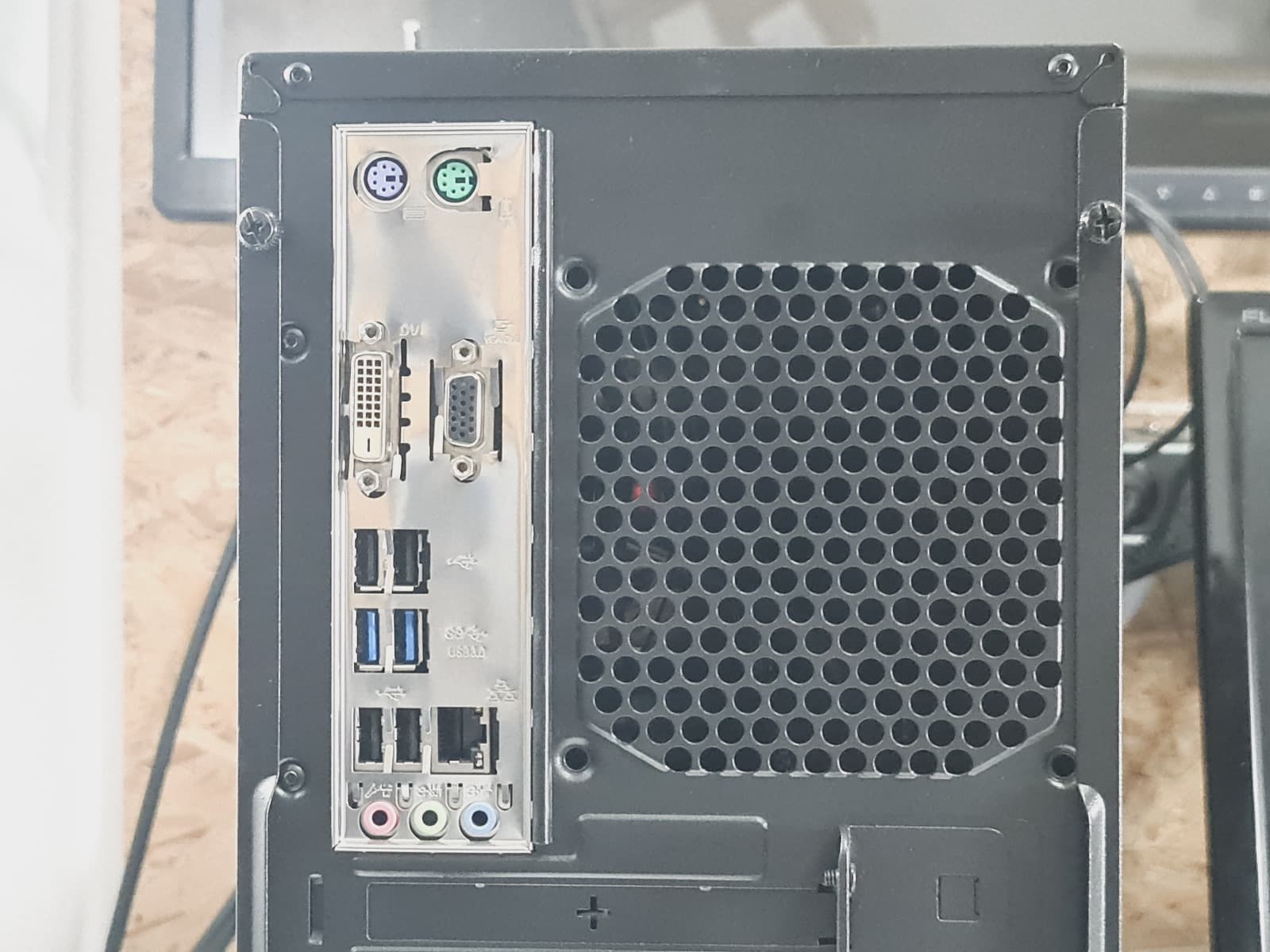 Conjunto de computador com processador Intel Core i5-4460 — imagen 7