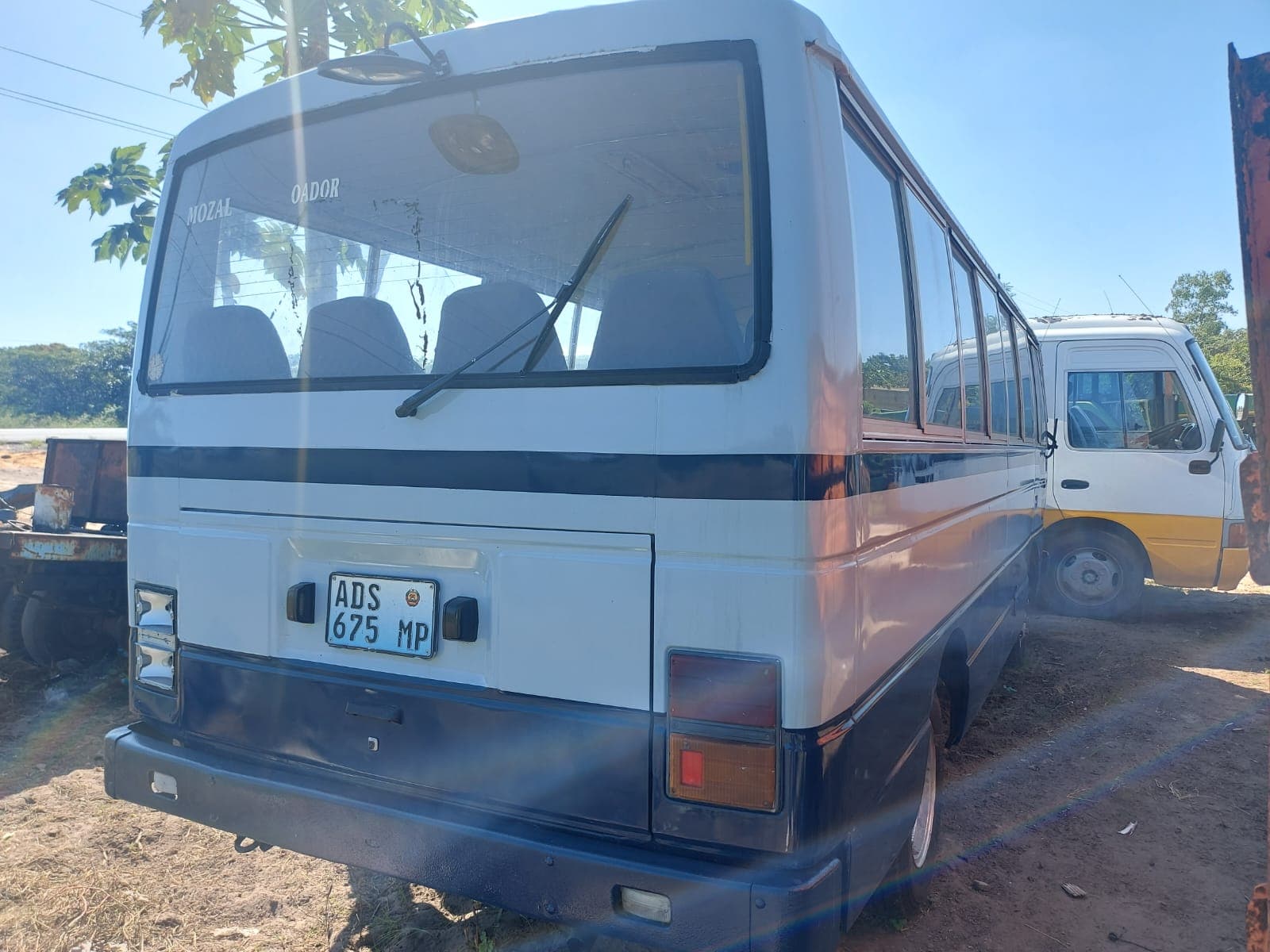 Nissan Civilian — image 2