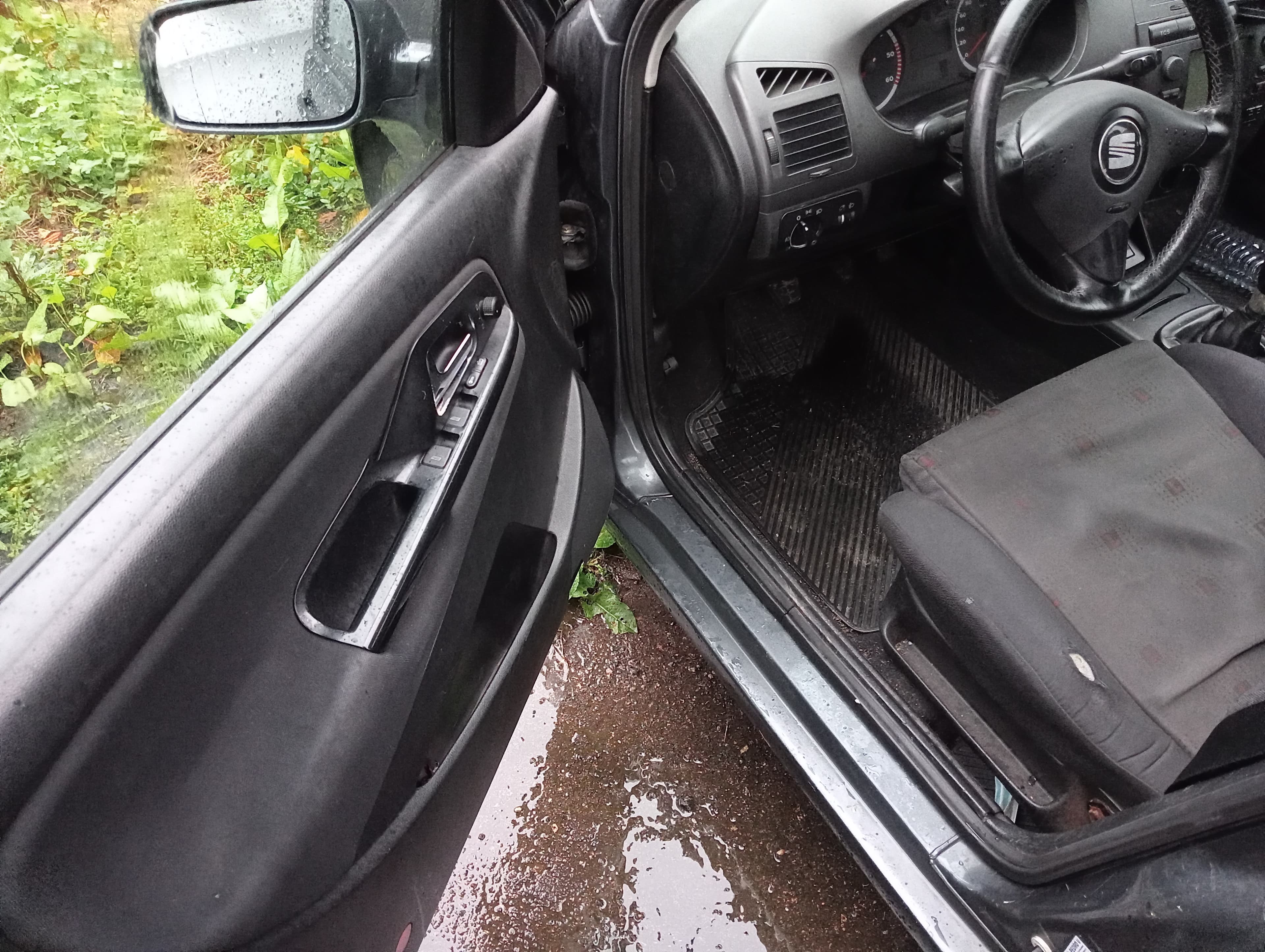 Seat Ibiza TDI · Ano 2001 — imagen 5