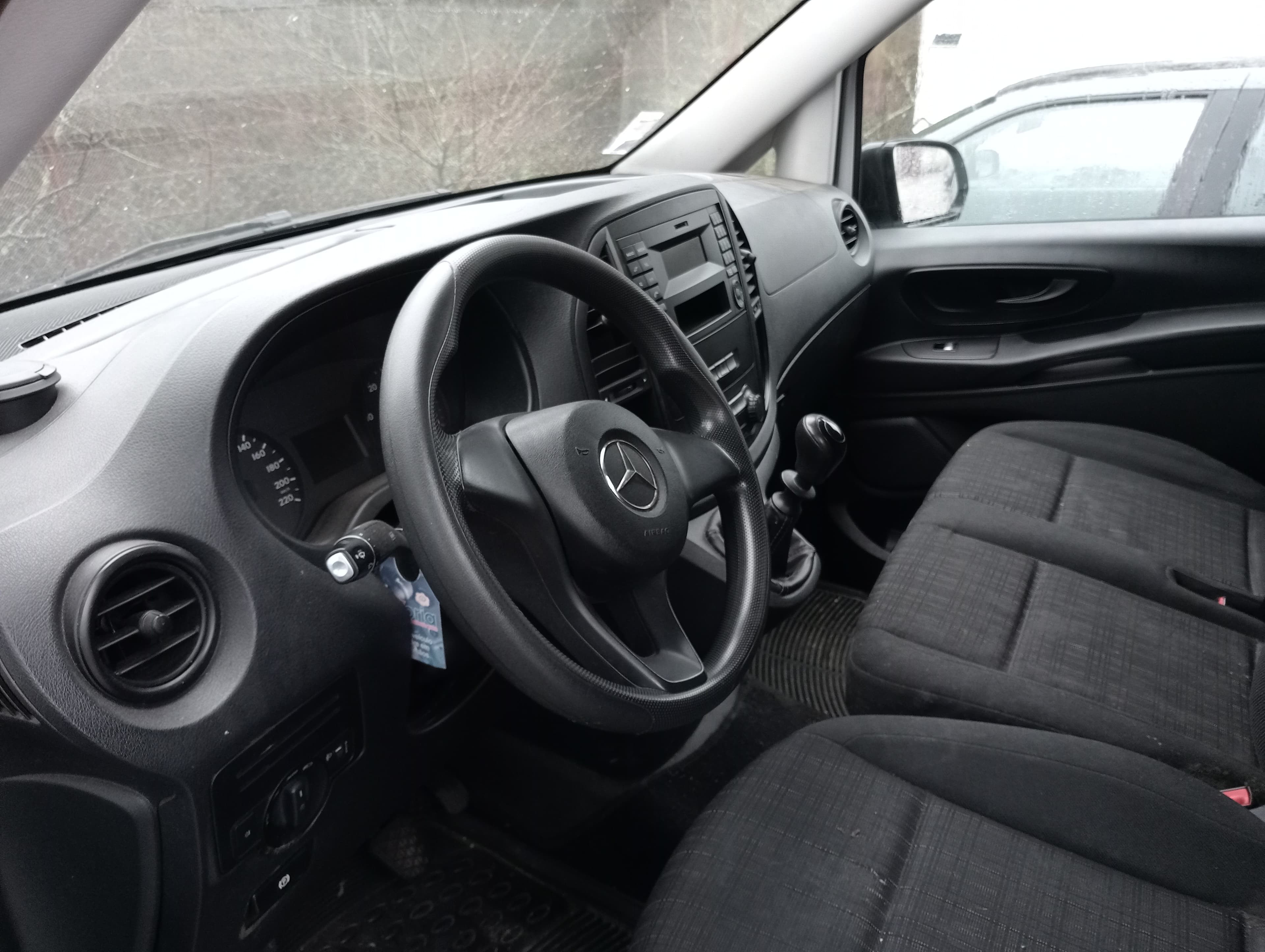 Mercedes-Benz Vito 114 CDI · Ano 2015 — imagen 9