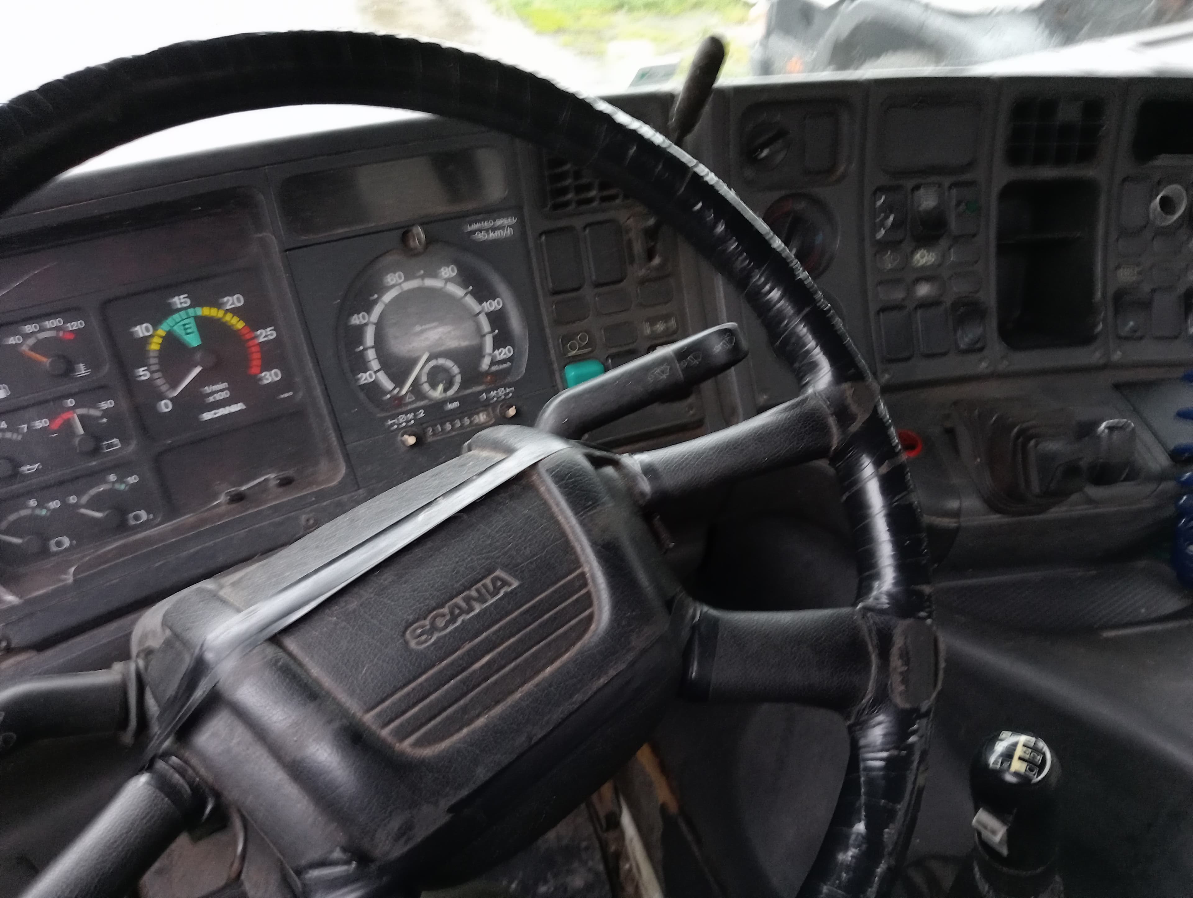 Scania 340 114G · Ano 1999 — imagem 12