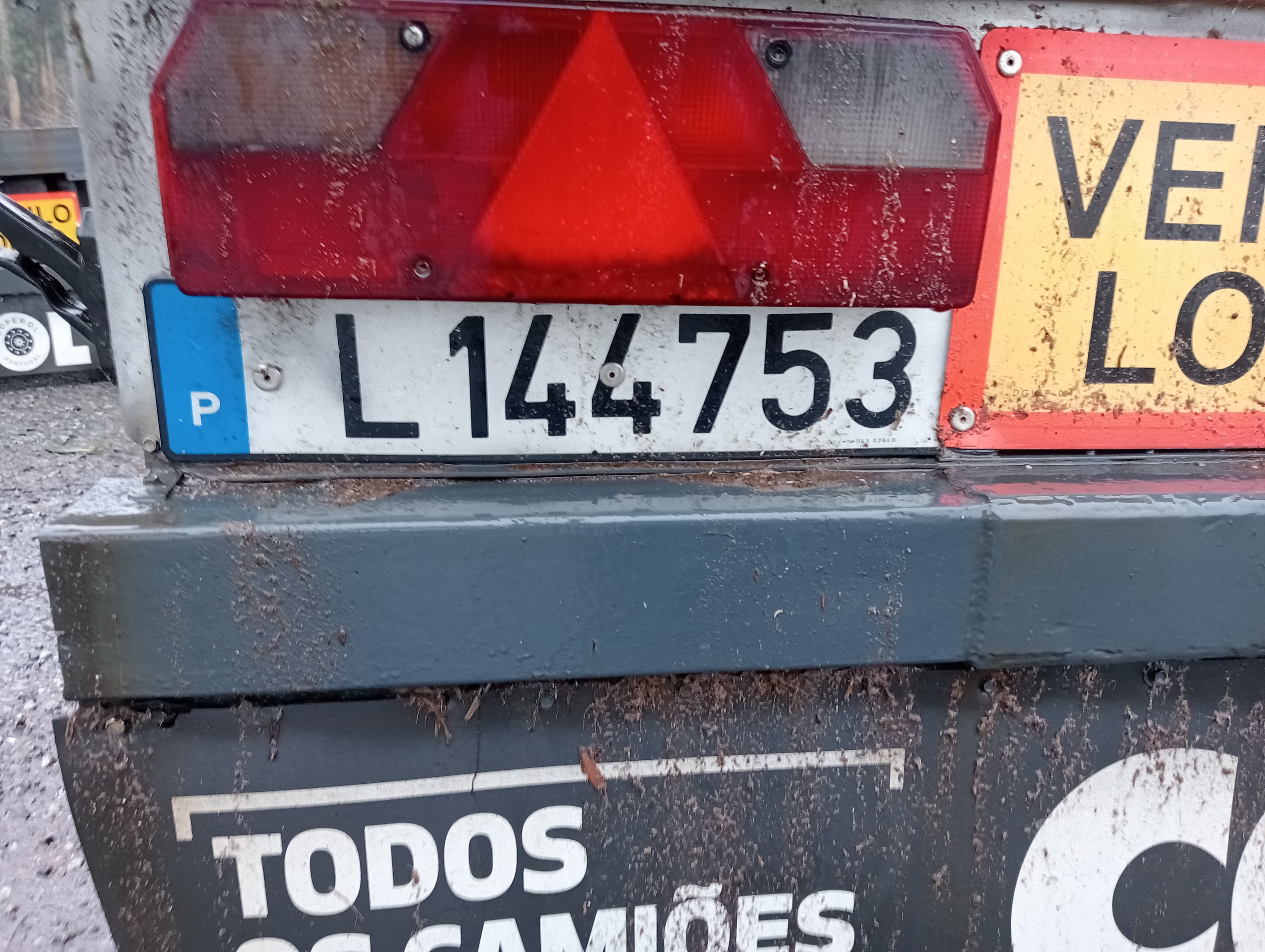 Reboque porta contentores — image 7