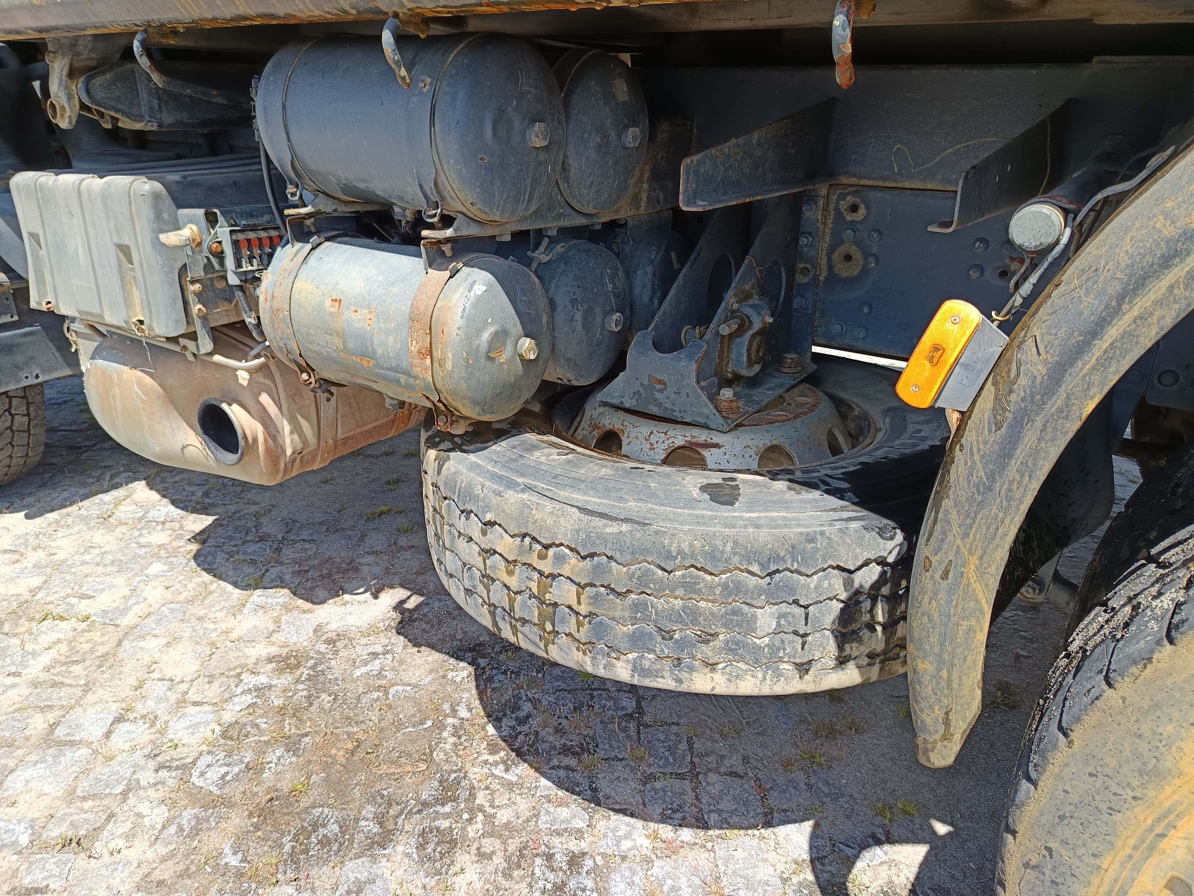 Iveco AD 260T41 · Ano 2008 — imagen 16