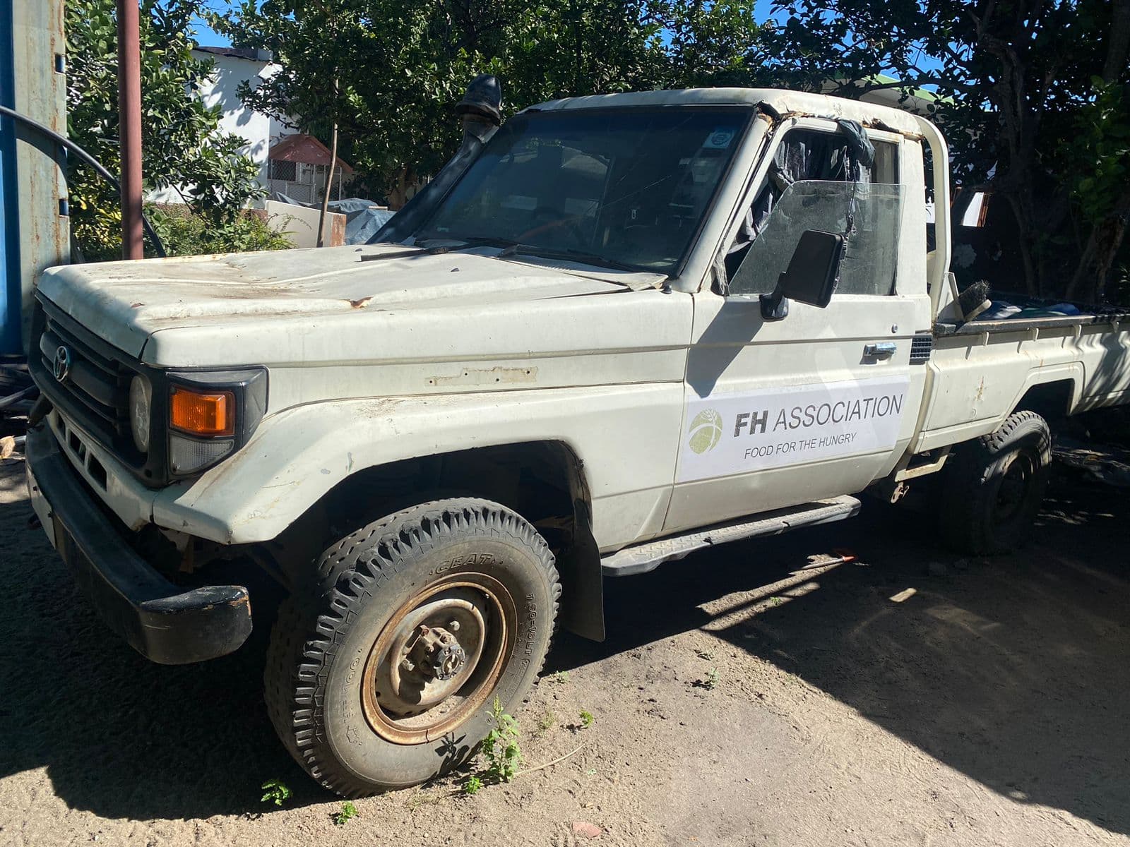 Toyota Land Cruiser 4x4 — imagen 3