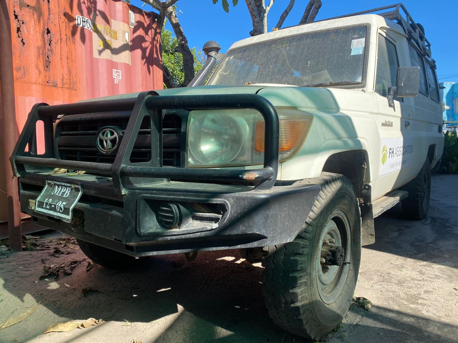 Toyota Land Cruiser 4x4 — imagem 3