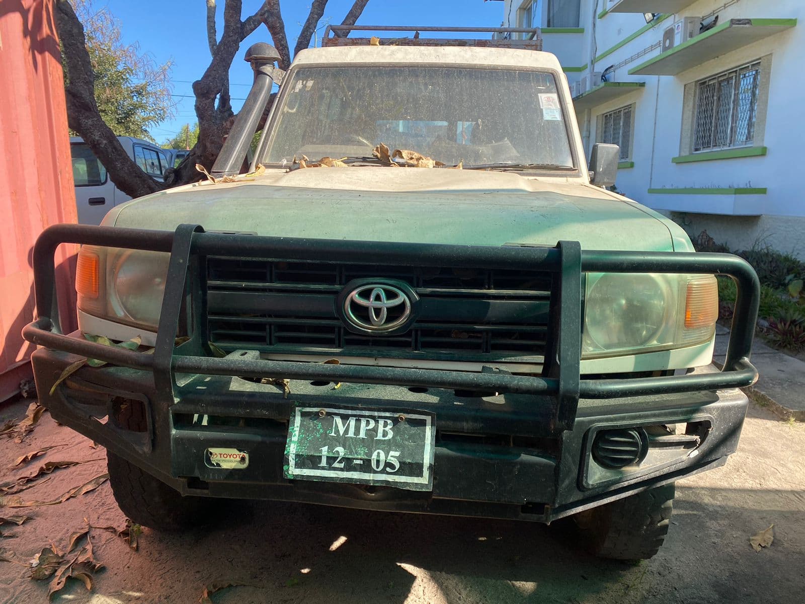 Toyota Land Cruiser 4x4 — imagem 2