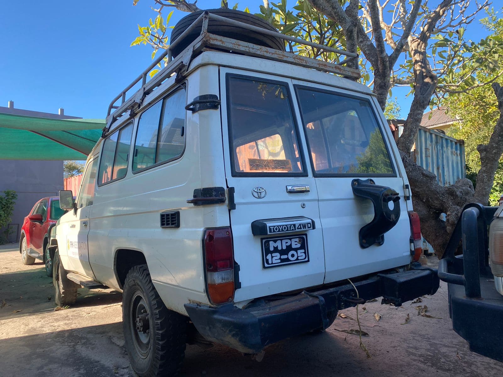 Toyota Land Cruiser 4x4 — imagem 5