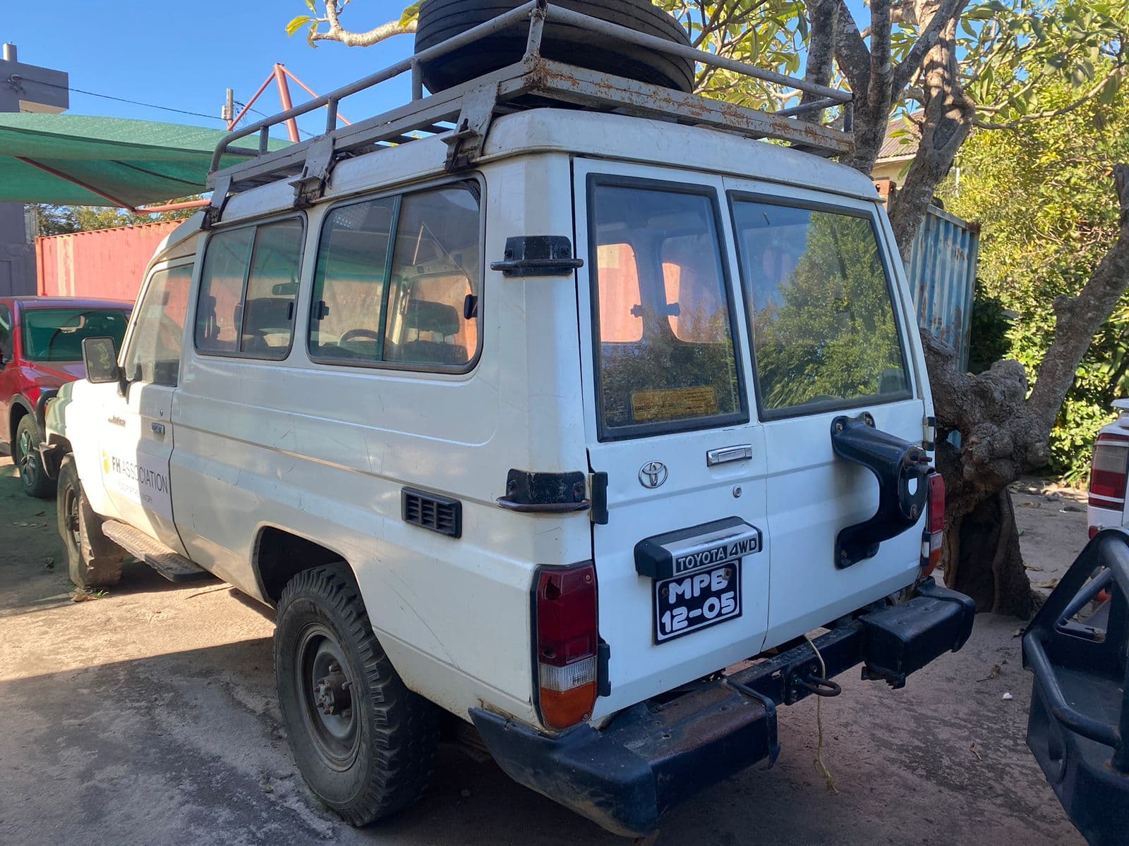 Toyota Land Cruiser 4x4 — imagem 4