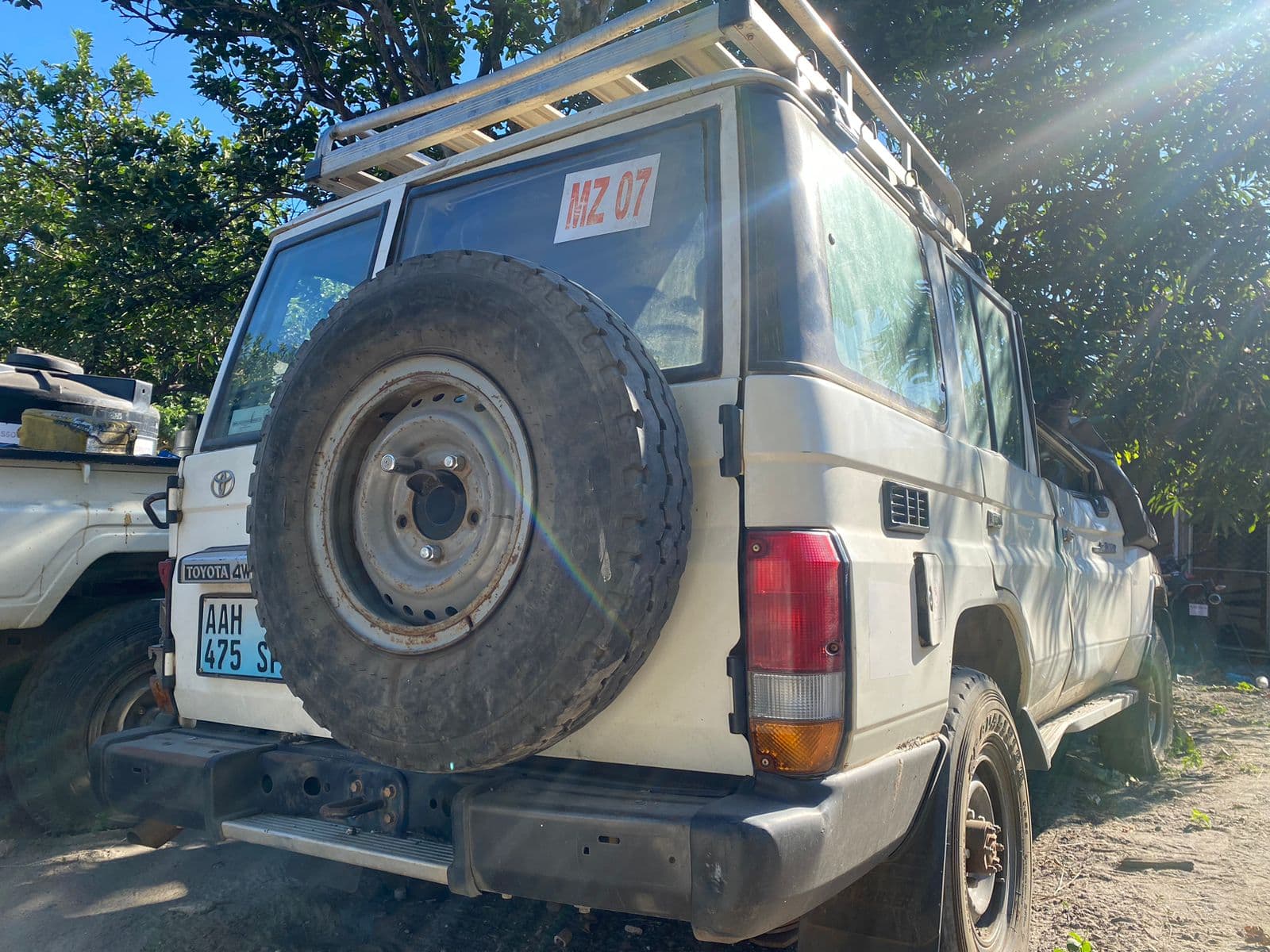 Toyota Land Cruiser 4x4 — imagen 3
