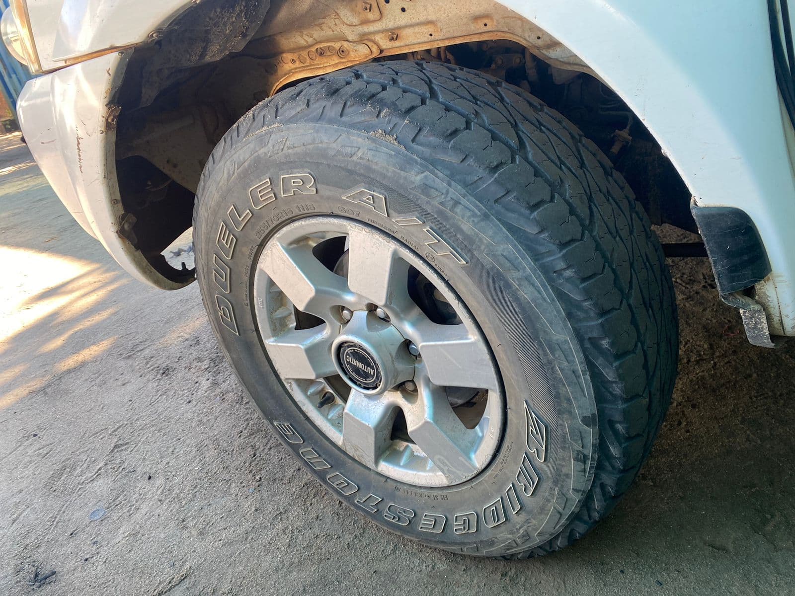Nissan HardBody 4x4 — imagen 12
