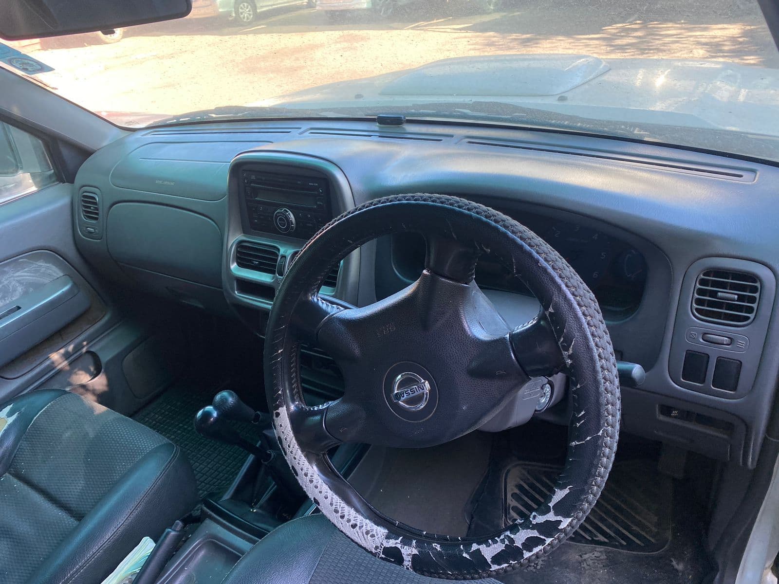 Nissan HardBody 4x4 — imagen 9