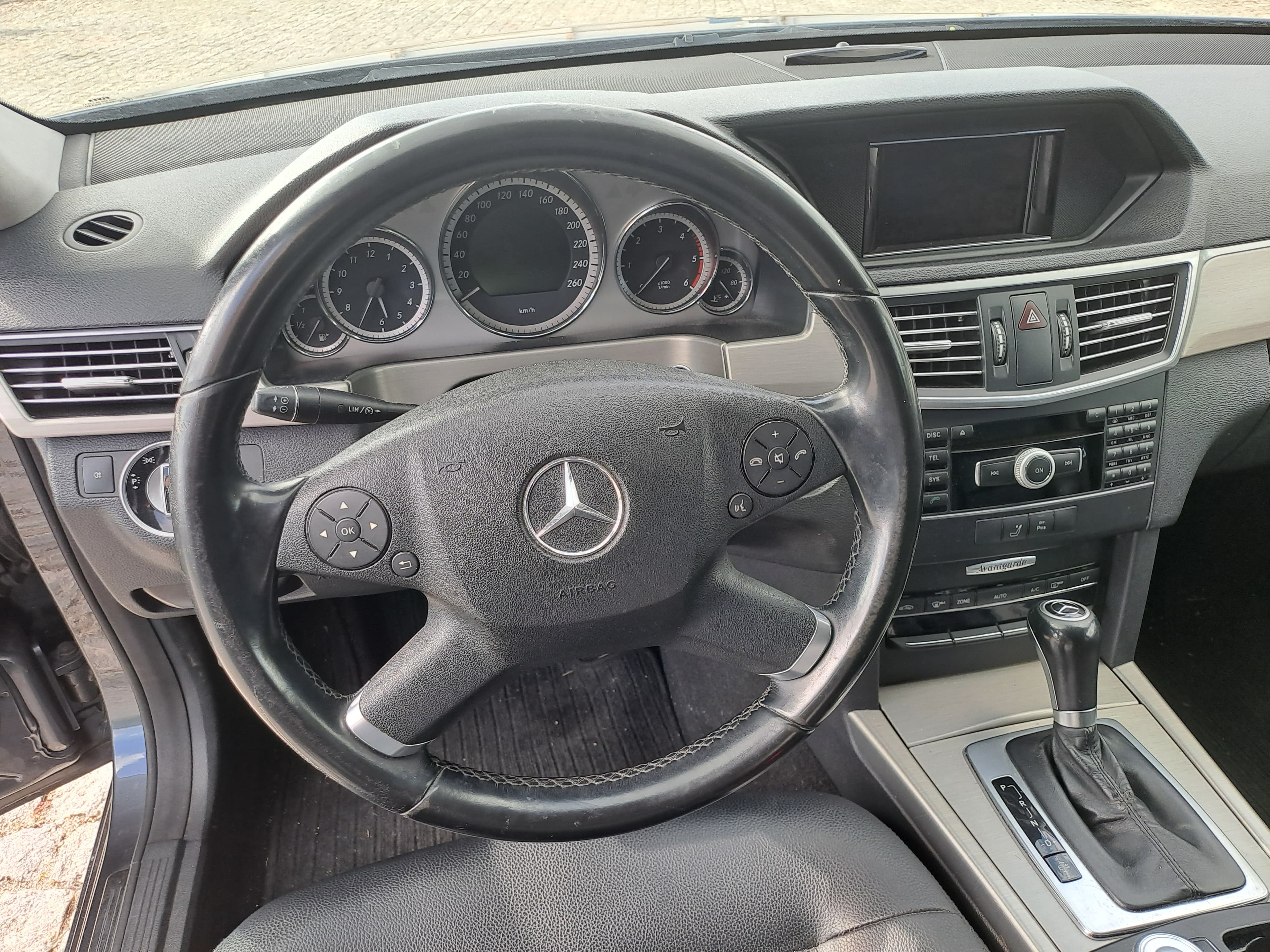 Mercedes-Benz E250 CDI · Ano 2010 — imagem 33