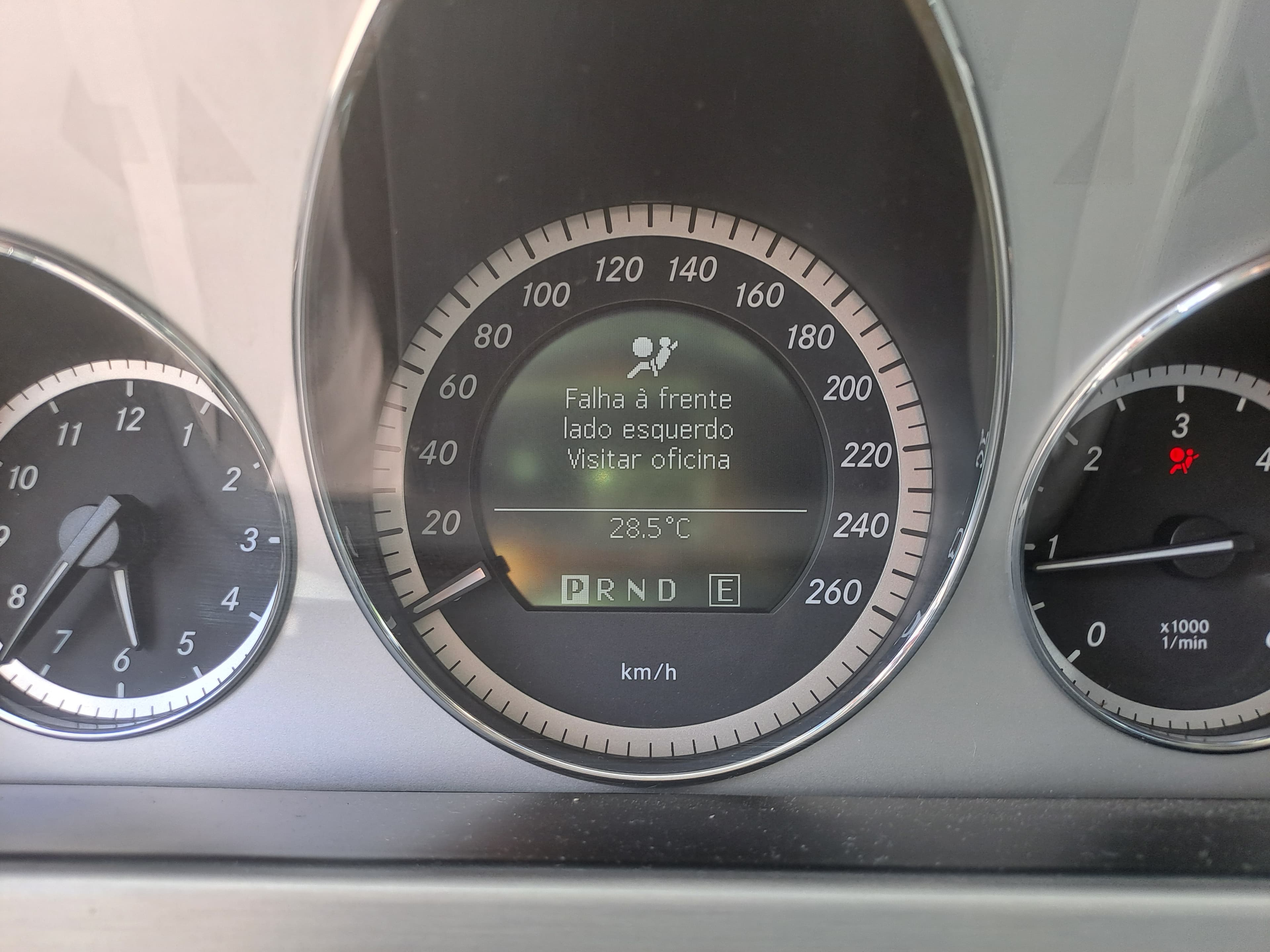 Mercedes-Benz E250 CDI · Ano 2010 — imagem 25