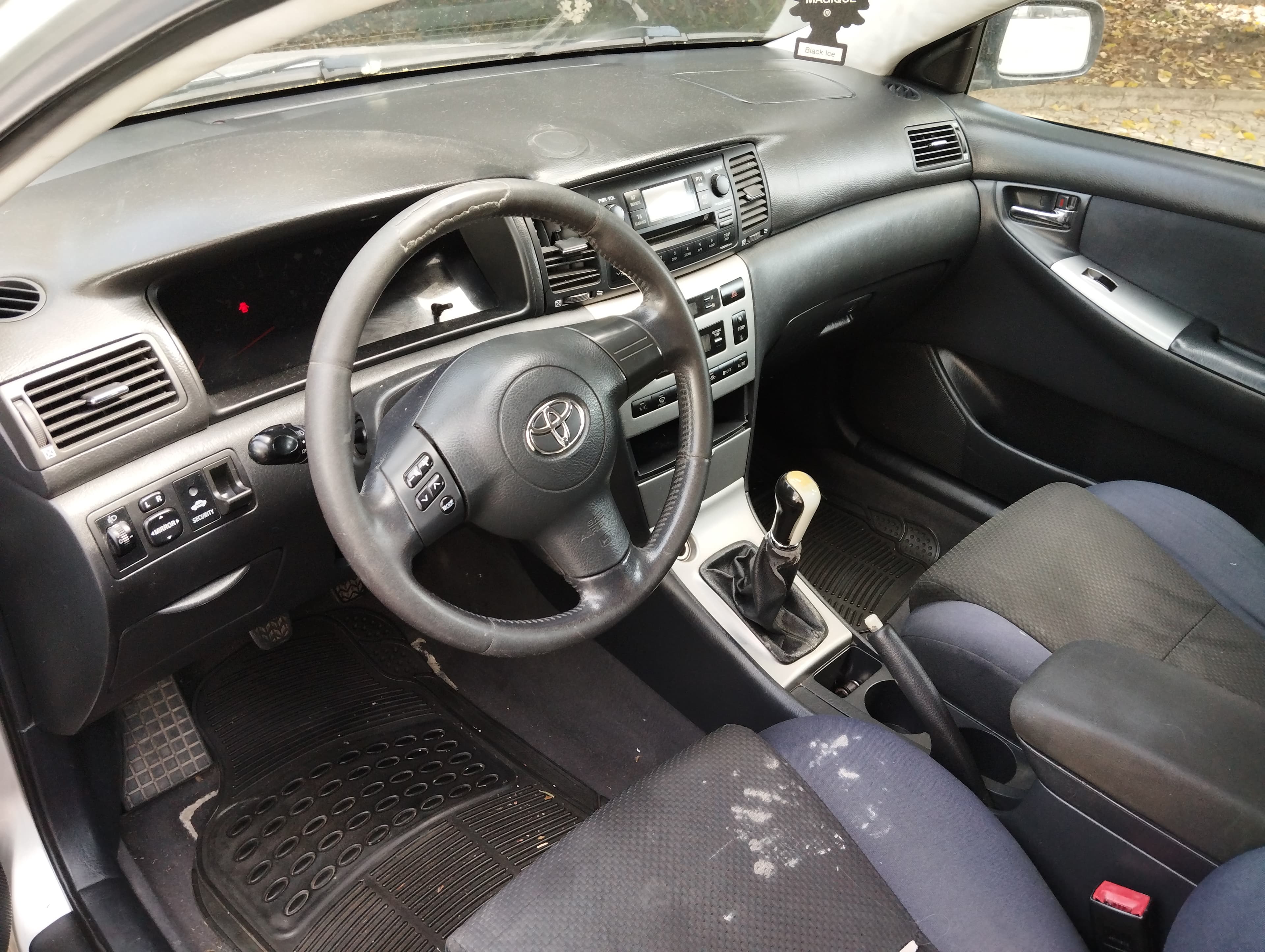 Toyota Corola · Ano 2004 — imagen 11