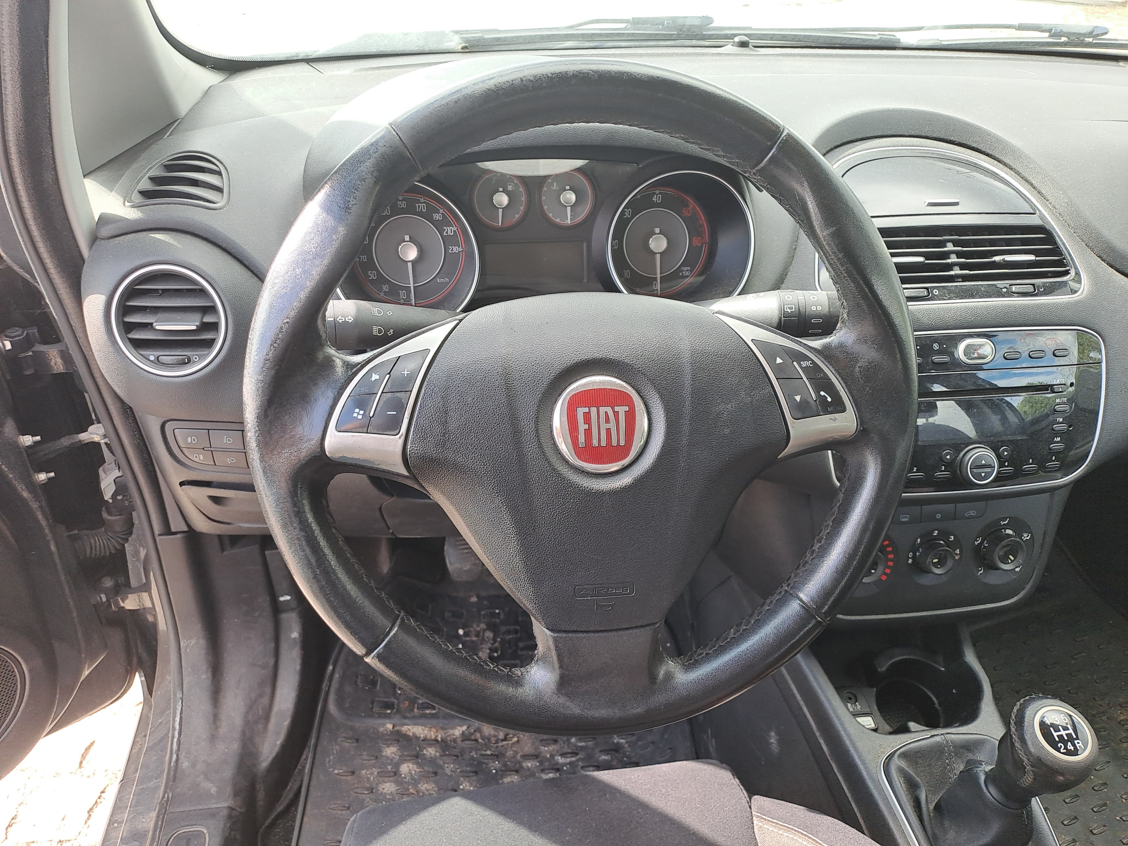 Fiat Punto · Ano 2013 — imagen 26